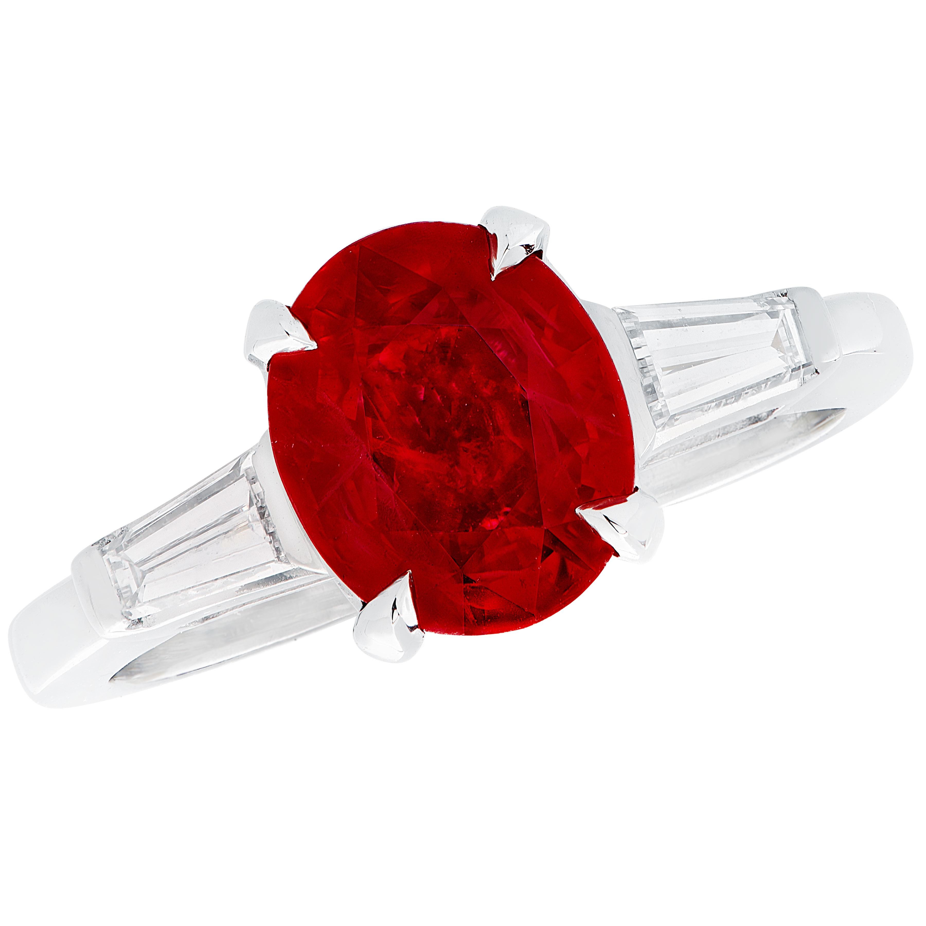 GIA-zertifizierter 2,08-Karat-Burma-Rubin & Diamant-Ring im Angebot 2