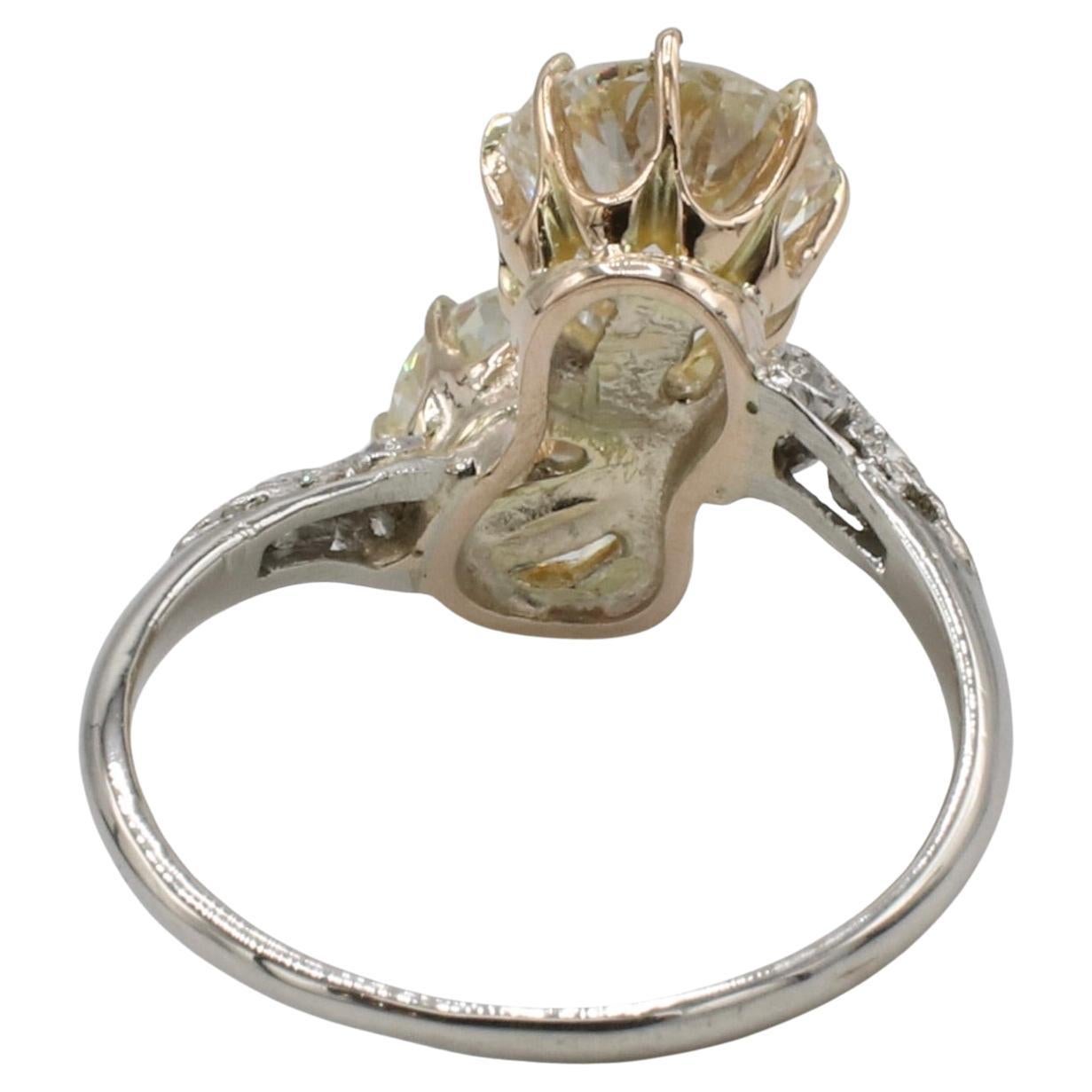 GIA Certified 2.08 Carat Natural Two-Diamond Circular Toi et Moi Art Deco Ring In Excellent Condition In  Baltimore, MD