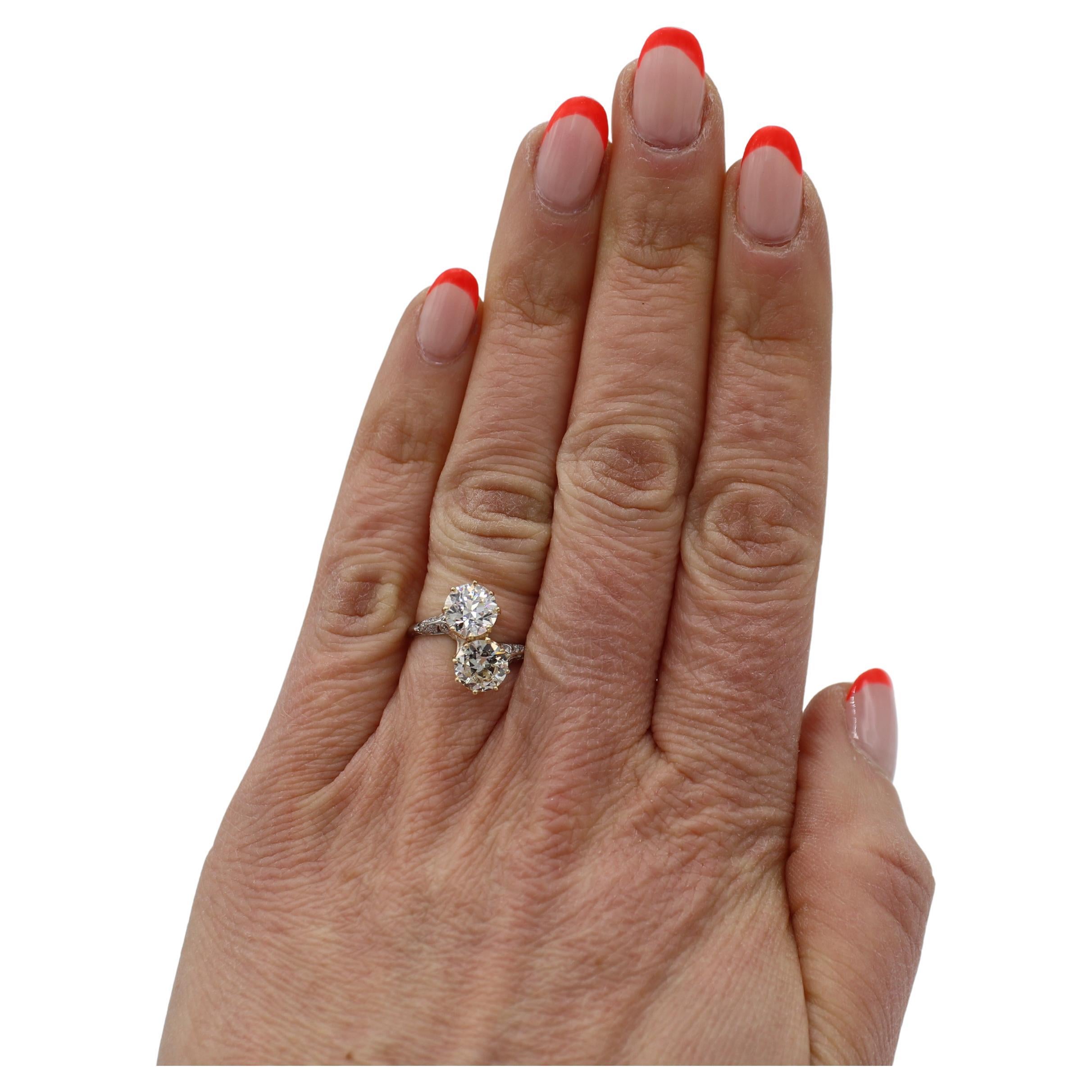 Women's GIA Certified 2.08 Carat Natural Two-Diamond Circular Toi et Moi Art Deco Ring