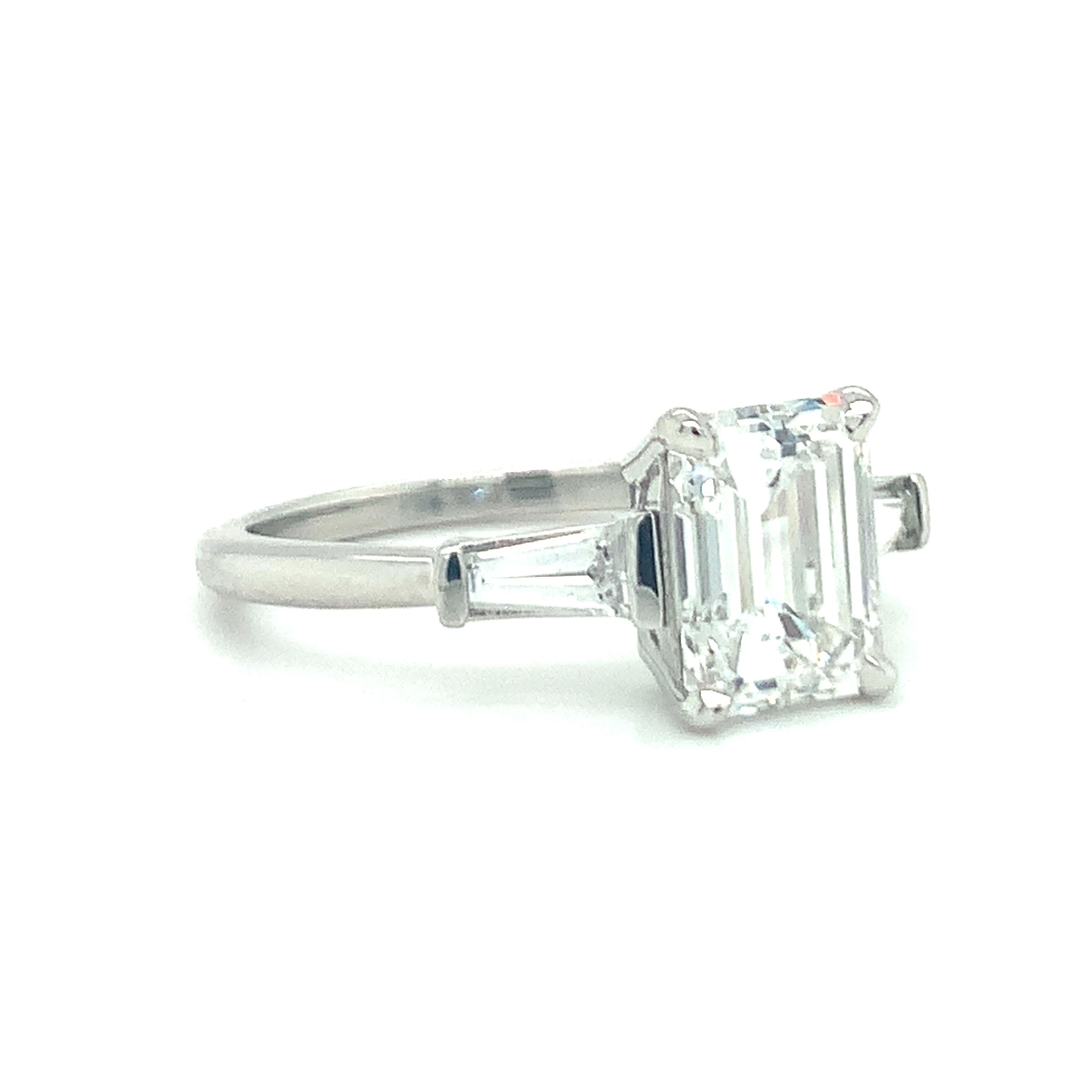 Emerald Cut GIA Certified 2.09 Carat Diamond Platinum Engagement Ring For Sale