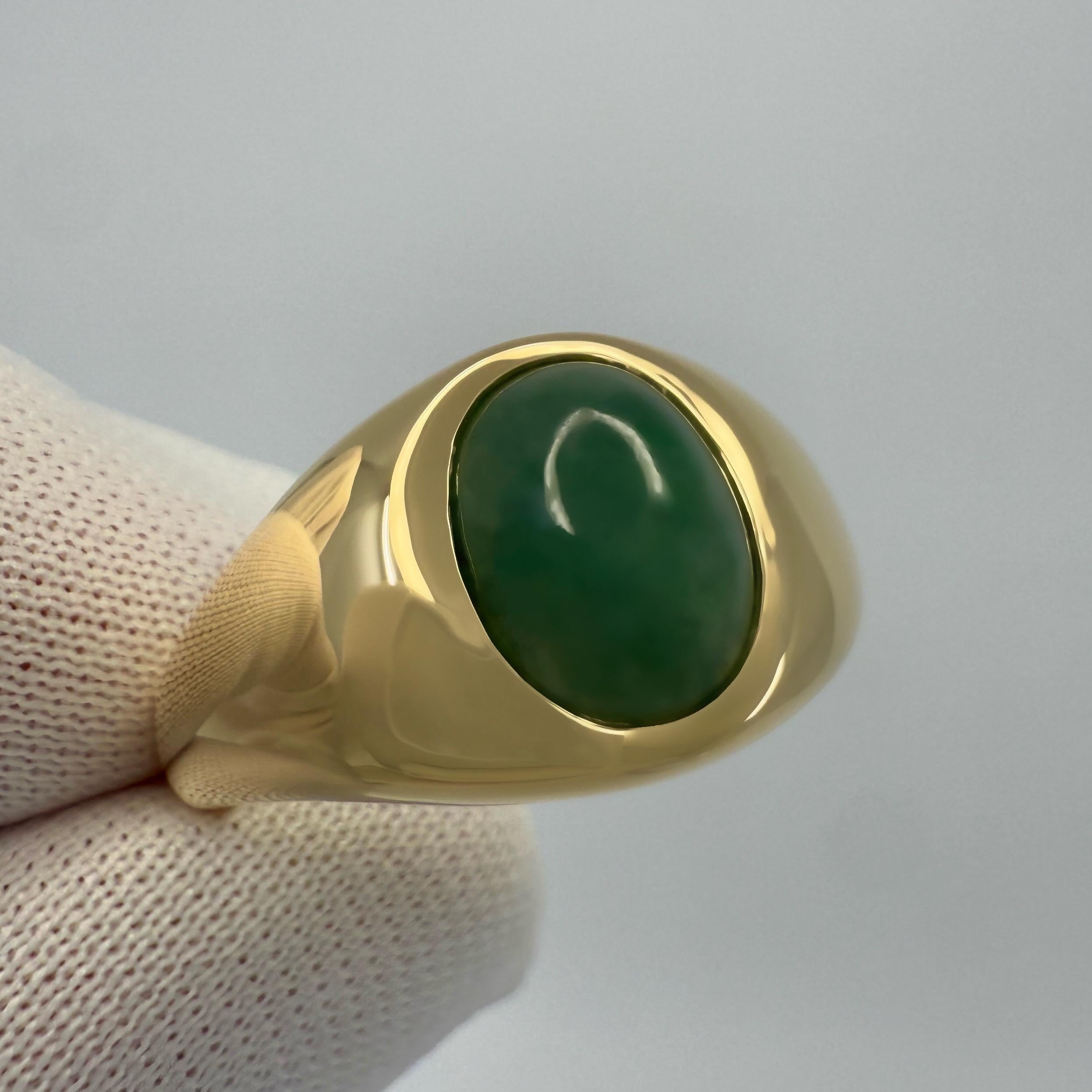 Anello con sigillo in oro giallo 18k certificato GIA 2,09ct giadeite di grado A verde ovale In condizioni Nuovo in vendita a Birmingham, GB