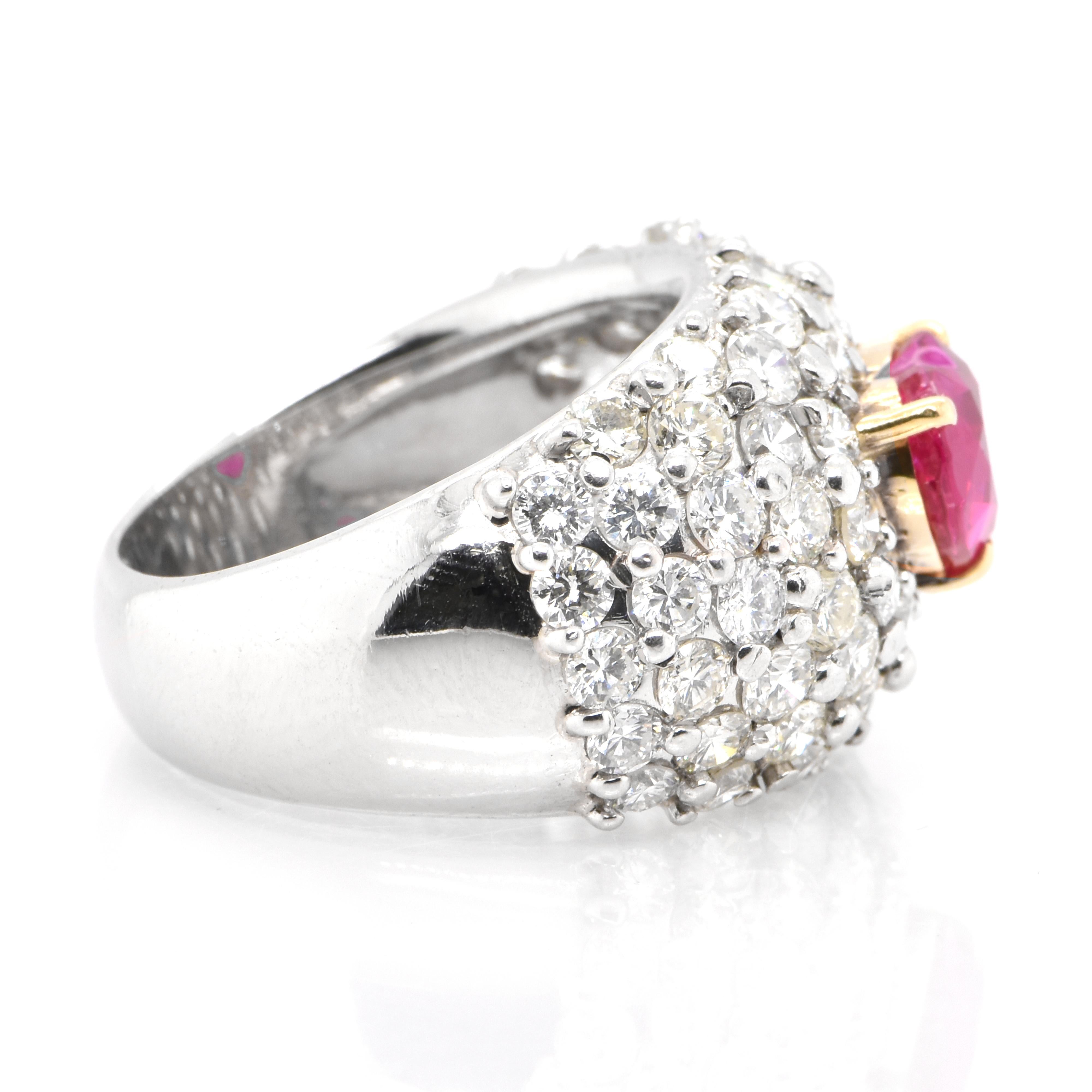 GIA Certified 2.10 Carat Natural Burmese Ruby Ring Set in Platinum and 18k Gold In New Condition For Sale In Tokyo, JP