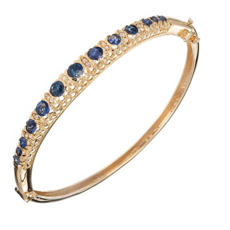 GIA Certified 2.10 Carat Oval Sapphire Diamond Gold Bangle Bracelet For Sale at 1stDibs
