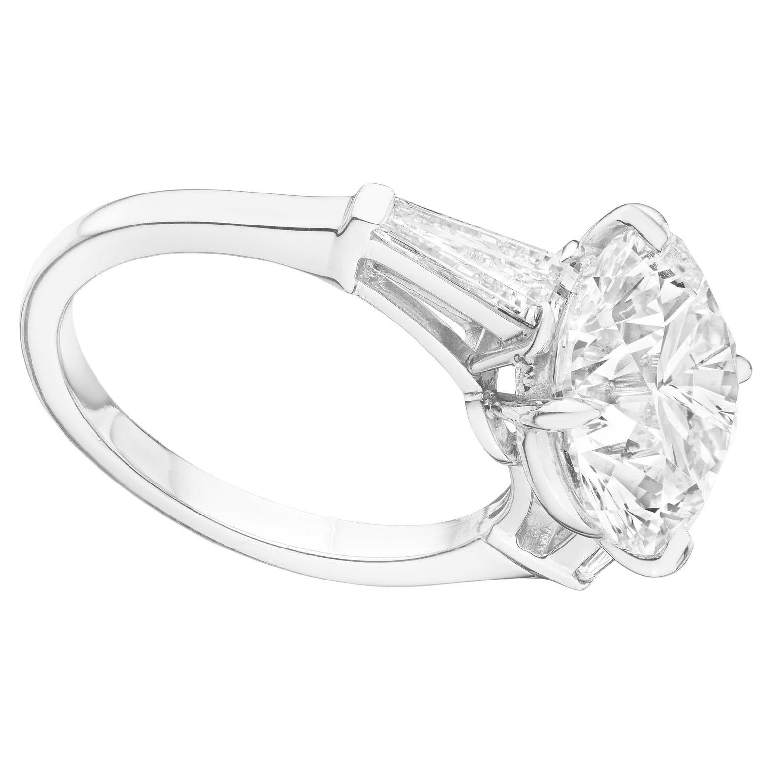 Contemporary GIA Certified 2.01 Carat Round Cut Diamond D Color VVS1 Clarity Ring in 18K Gold For Sale
