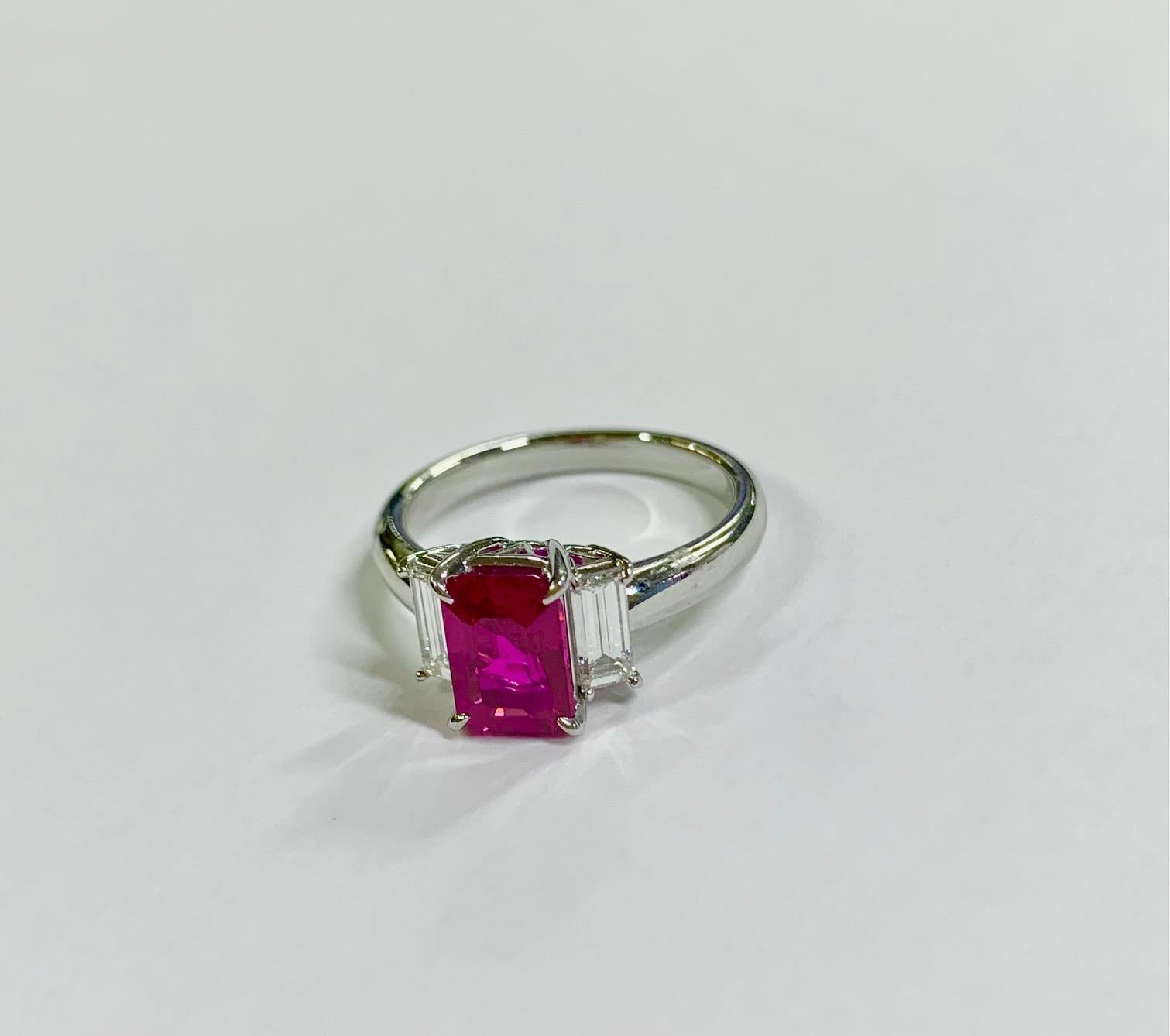 Contemporary GIA Certified 2.11 Carat Burmese Ruby and Diamond Platinum Ring  For Sale