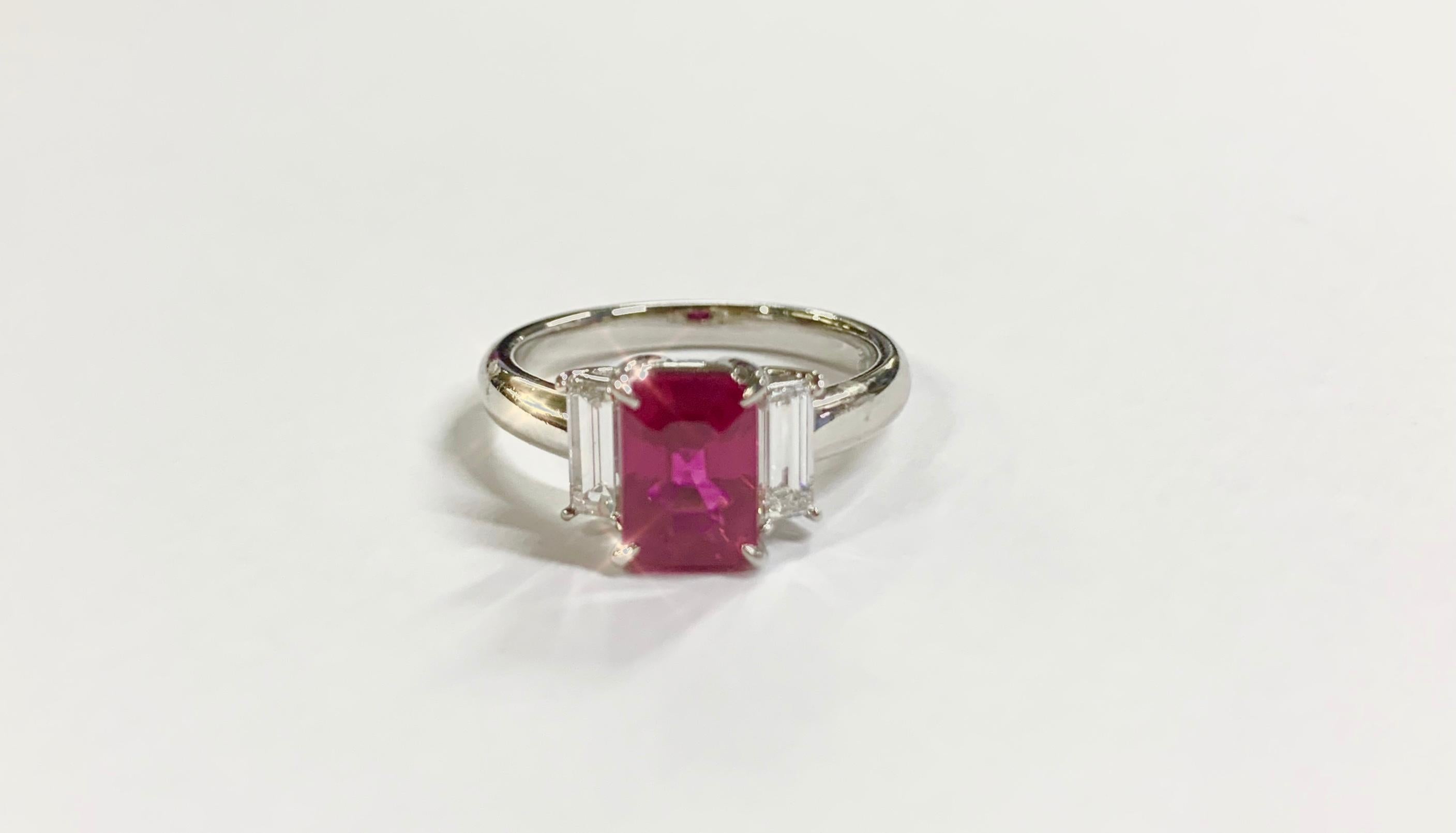 GIA Certified 2.11 Carat Burmese Ruby and Diamond Platinum Ring  In New Condition For Sale In New York, NY