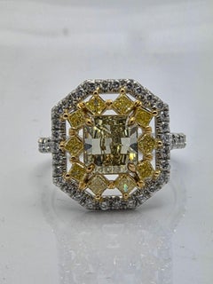 GIA-zertifizierter 2,11 Karat Fancy Grün-Gelb Diamantring mit gelben Akzenten