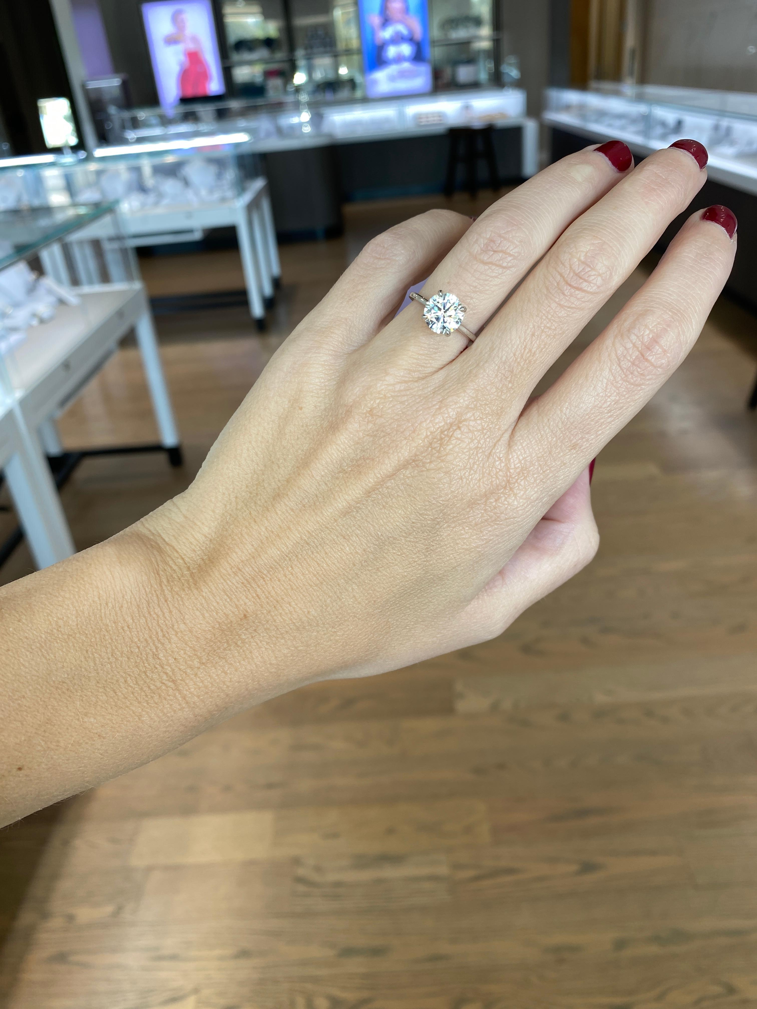 GIA-zertifizierter 2.12 Karat natürlicher runder Brillant-Diamant-Verlobungsring für Damen oder Herren