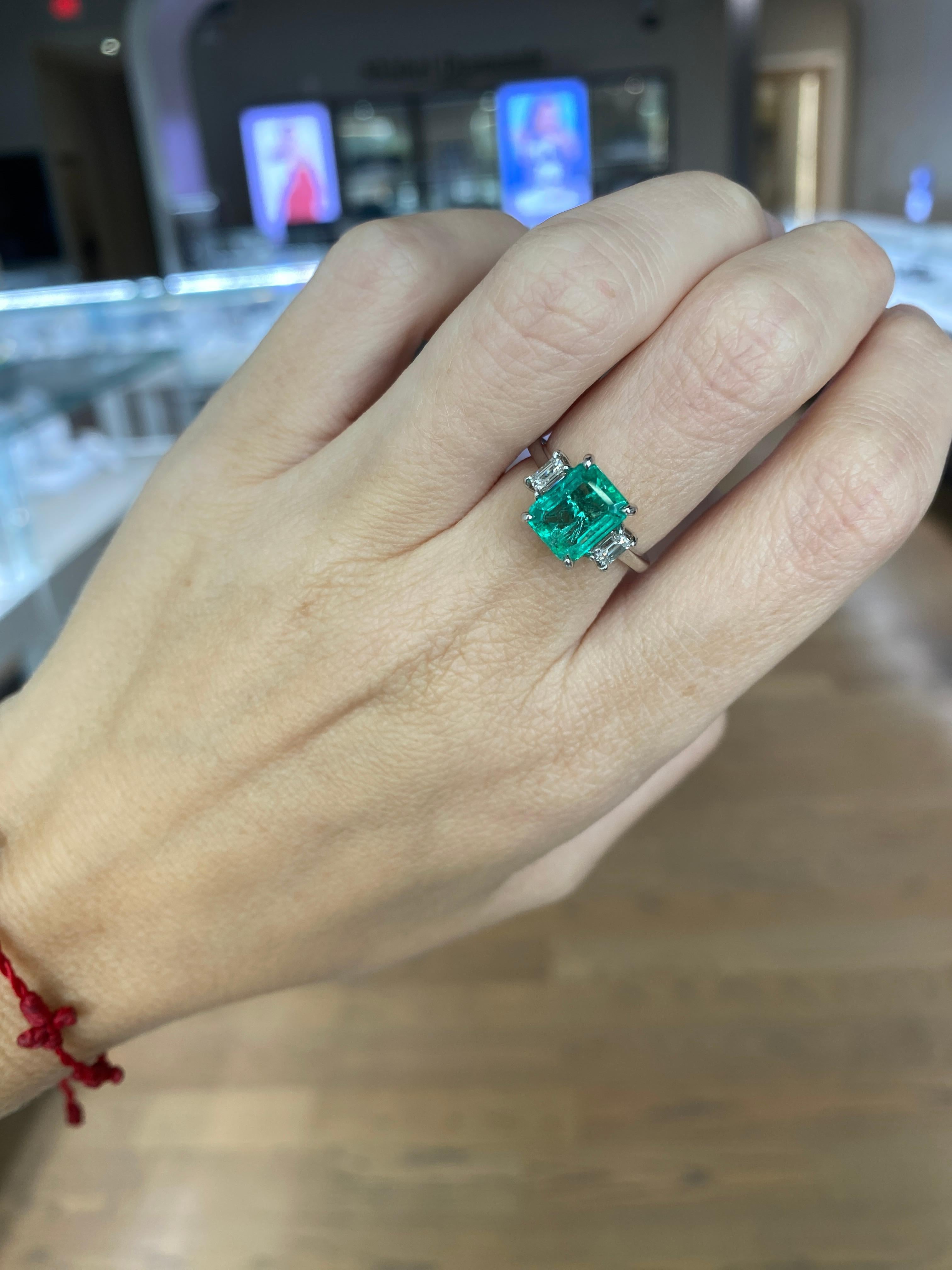 GIA Certified 2.12 Emerald Cut Natural Colombian Emerald & Diamond18 Karat Ring For Sale 1