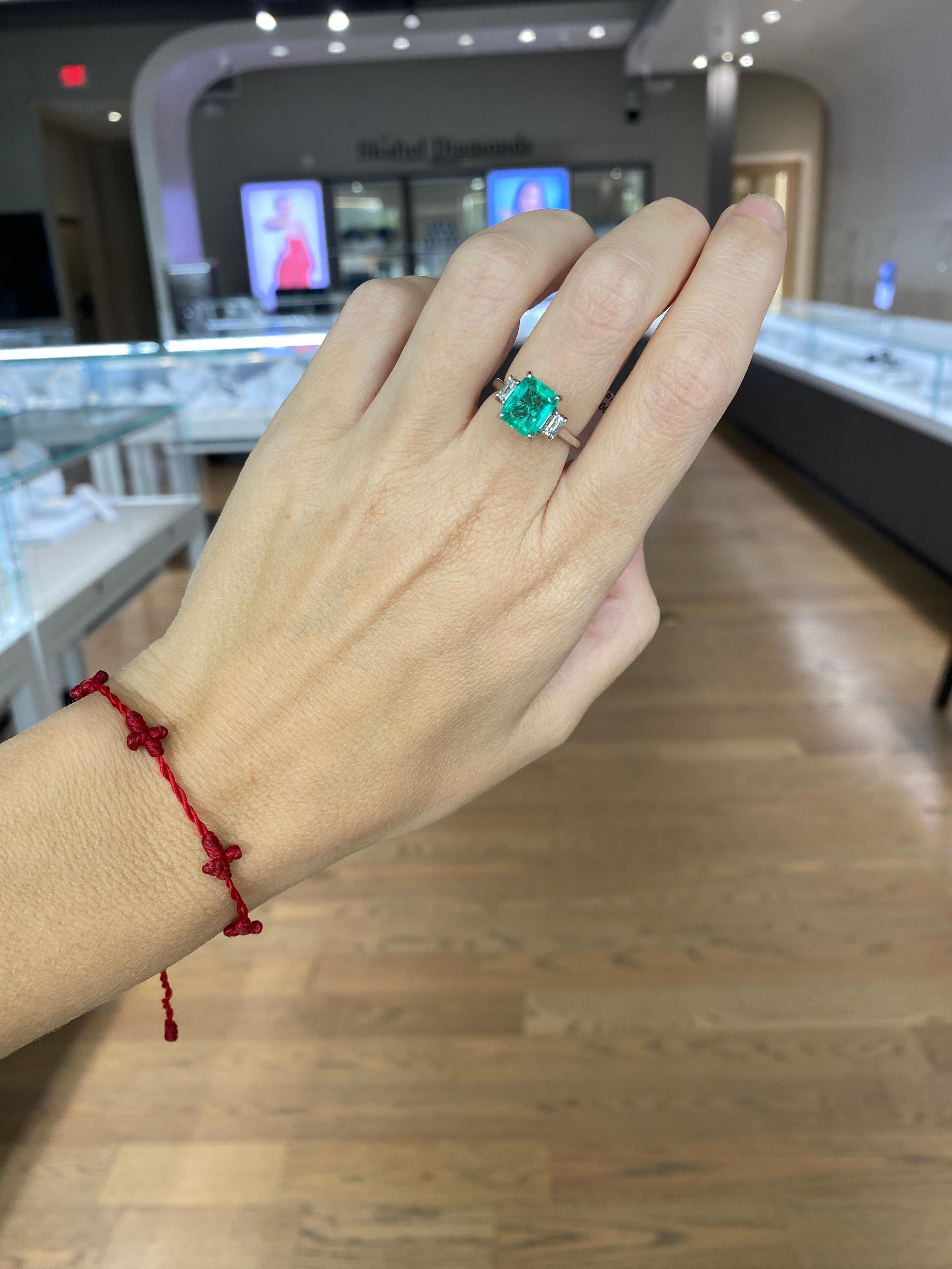 GIA Certified 2.12 Emerald Cut Natural Colombian Emerald & Diamond18 Karat Ring For Sale 2