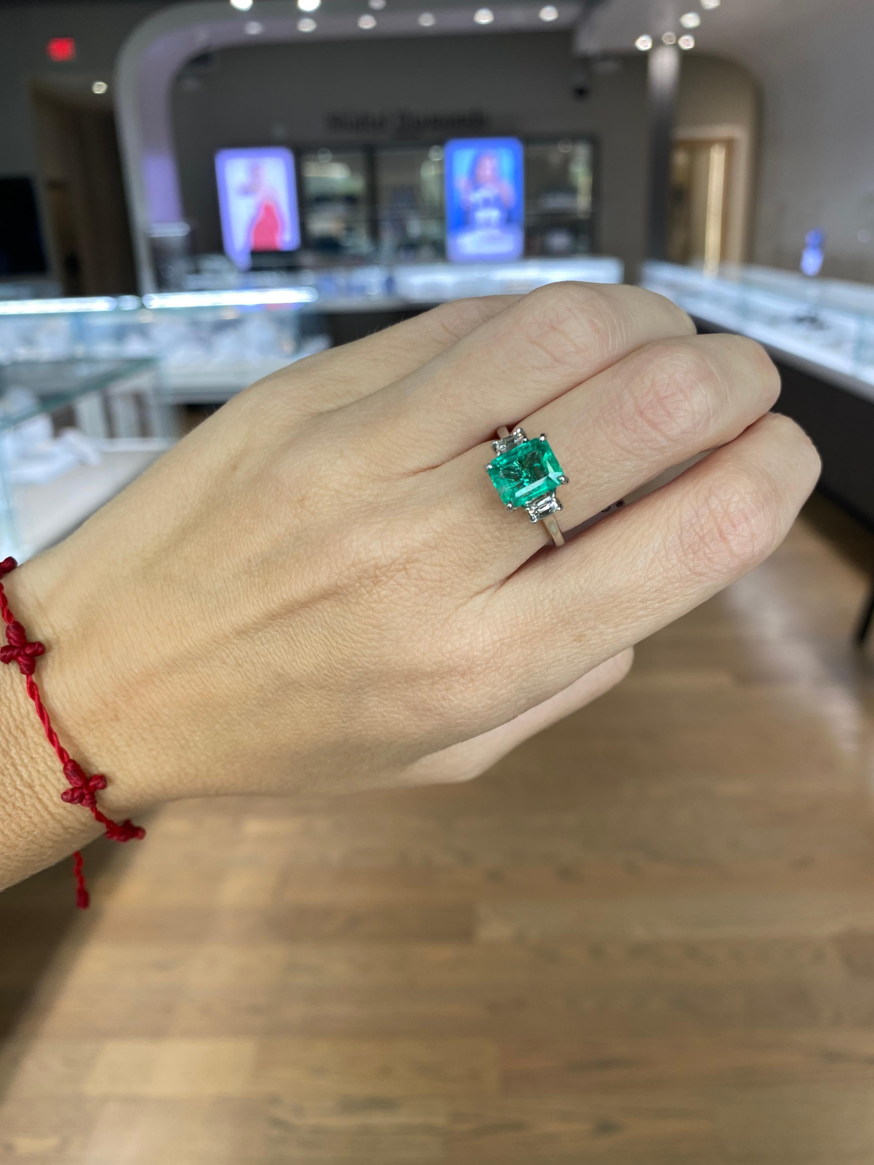 GIA Certified 2.12 Emerald Cut Natural Colombian Emerald & Diamond18 Karat Ring For Sale 3