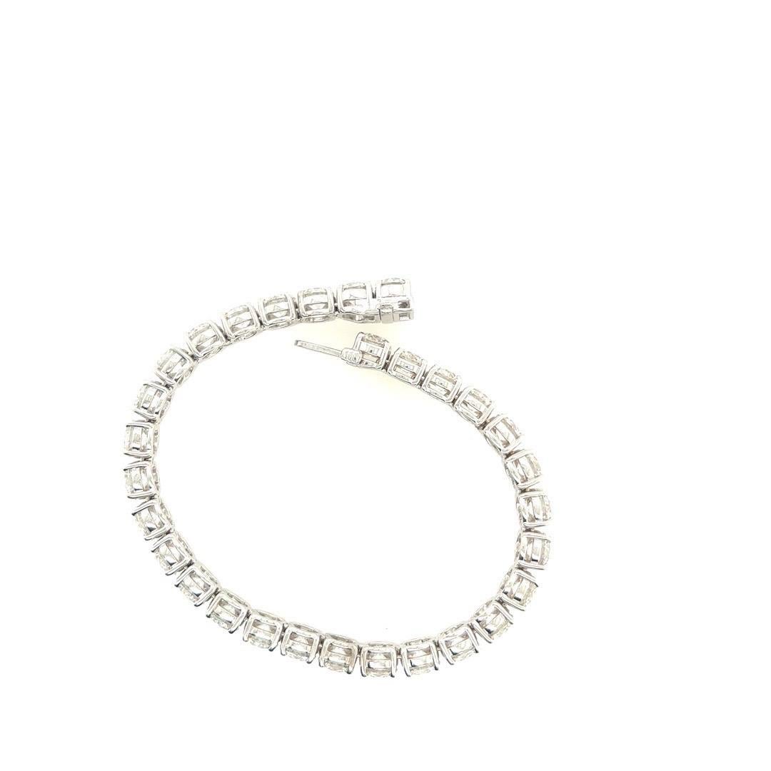 GIA Certified 21.22 carat Natural Round Brilliant E-F Diamond Tennis Bracelet For Sale 3