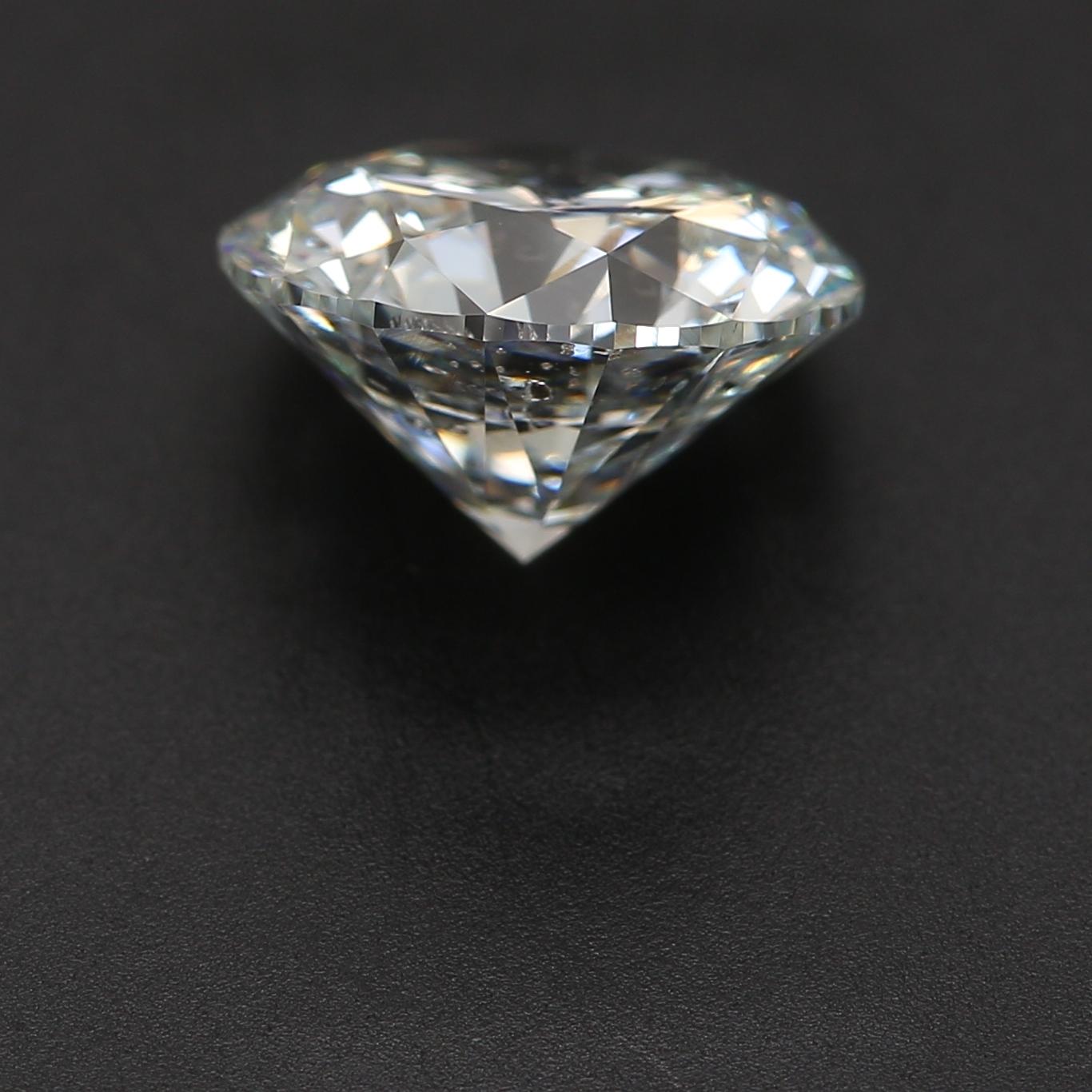 GIA Certified 2.15 Carat E Colour I1 Clarity Diamond In New Condition For Sale In บางรัก, TH