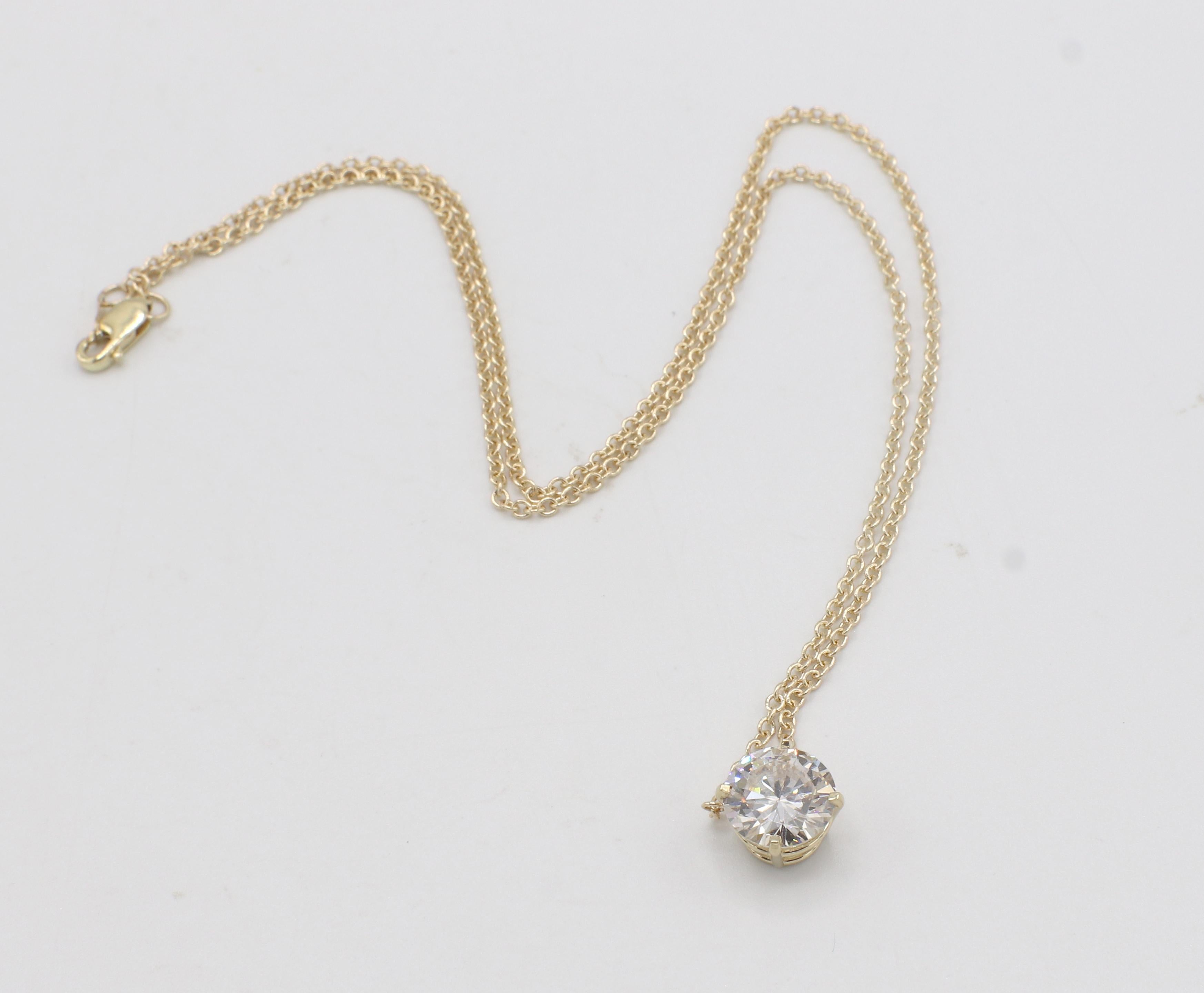 GIA zertifiziert 2,17 Karat runde Diamant Anhänger Drop Halskette Gelbgold
GIA-Berichtsnummer: 6224563074
Diamant: 2,17 Karat L VS2 runder Diamant 
Metall: 14k Gelbgold
Gewicht: 3,17 Gramm
Kettenlänge: 16 Zoll
