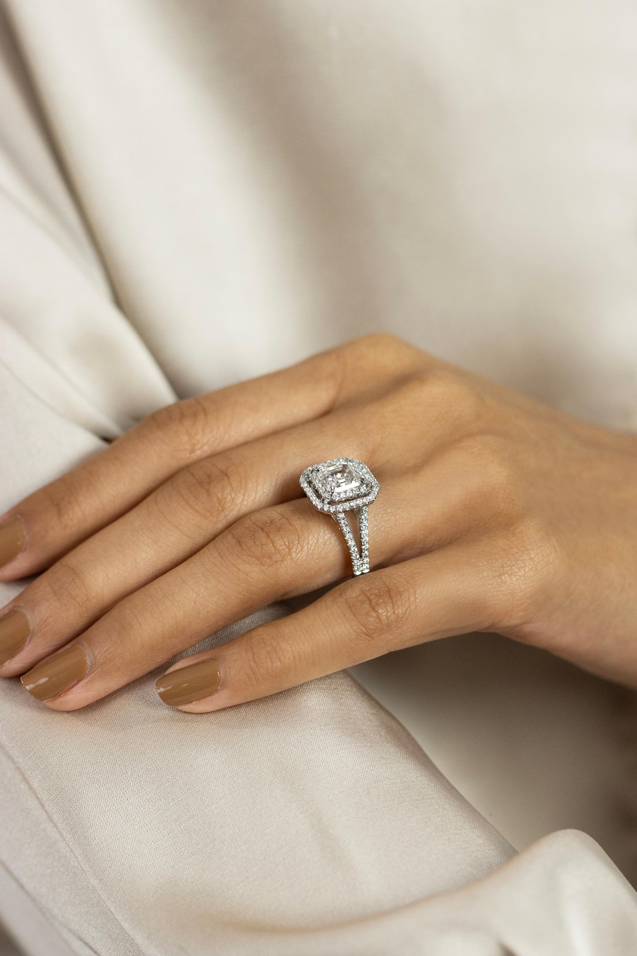 Taglio Asscher Anello di fidanzamento a doppio anello con diamante taglio Asscher certificato GIA da 2,18 carati in vendita