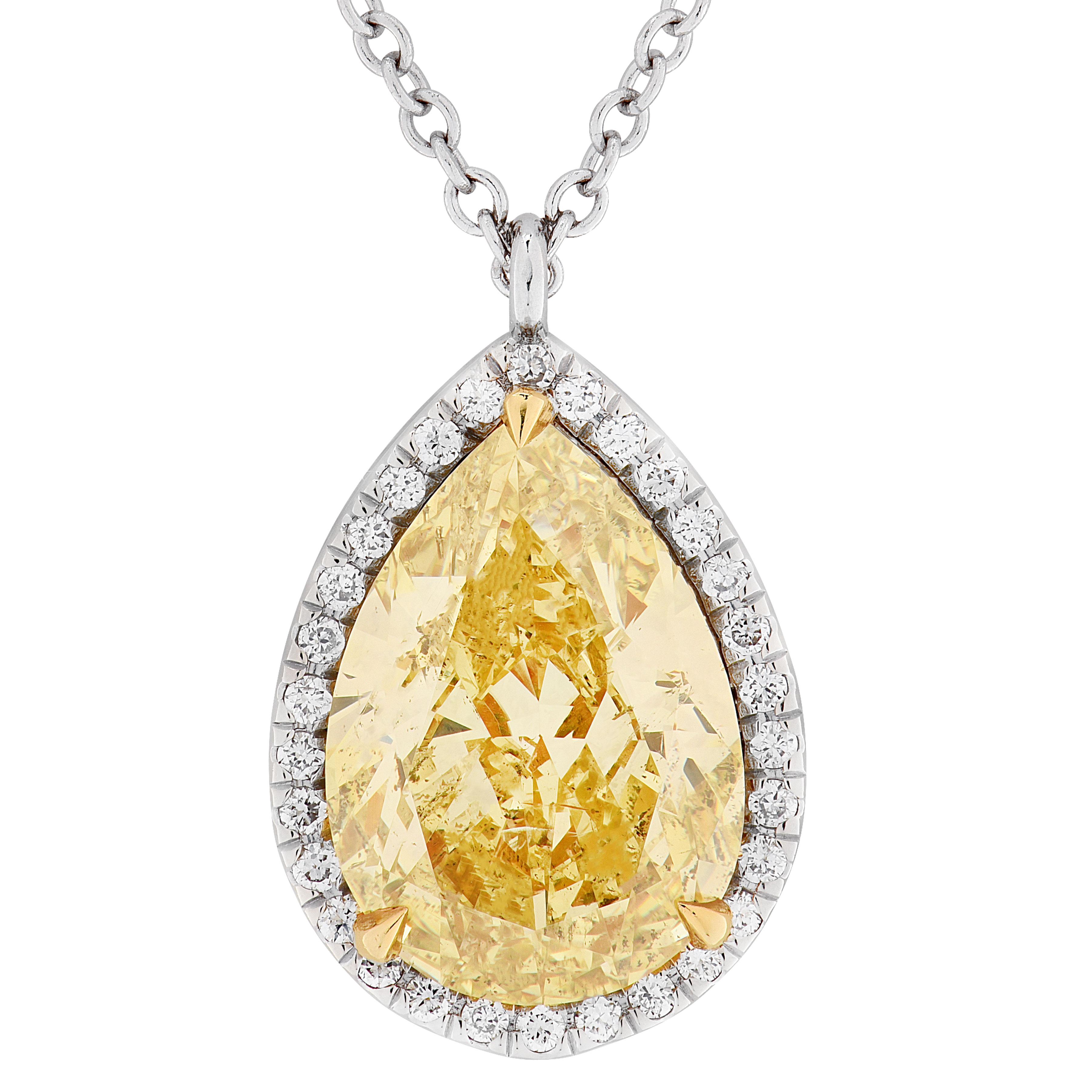 GIA Certified 2.18ct Fancy Intense Yellow Diamond Pendant en Nuevo estado para la venta en West Palm Beach, FL