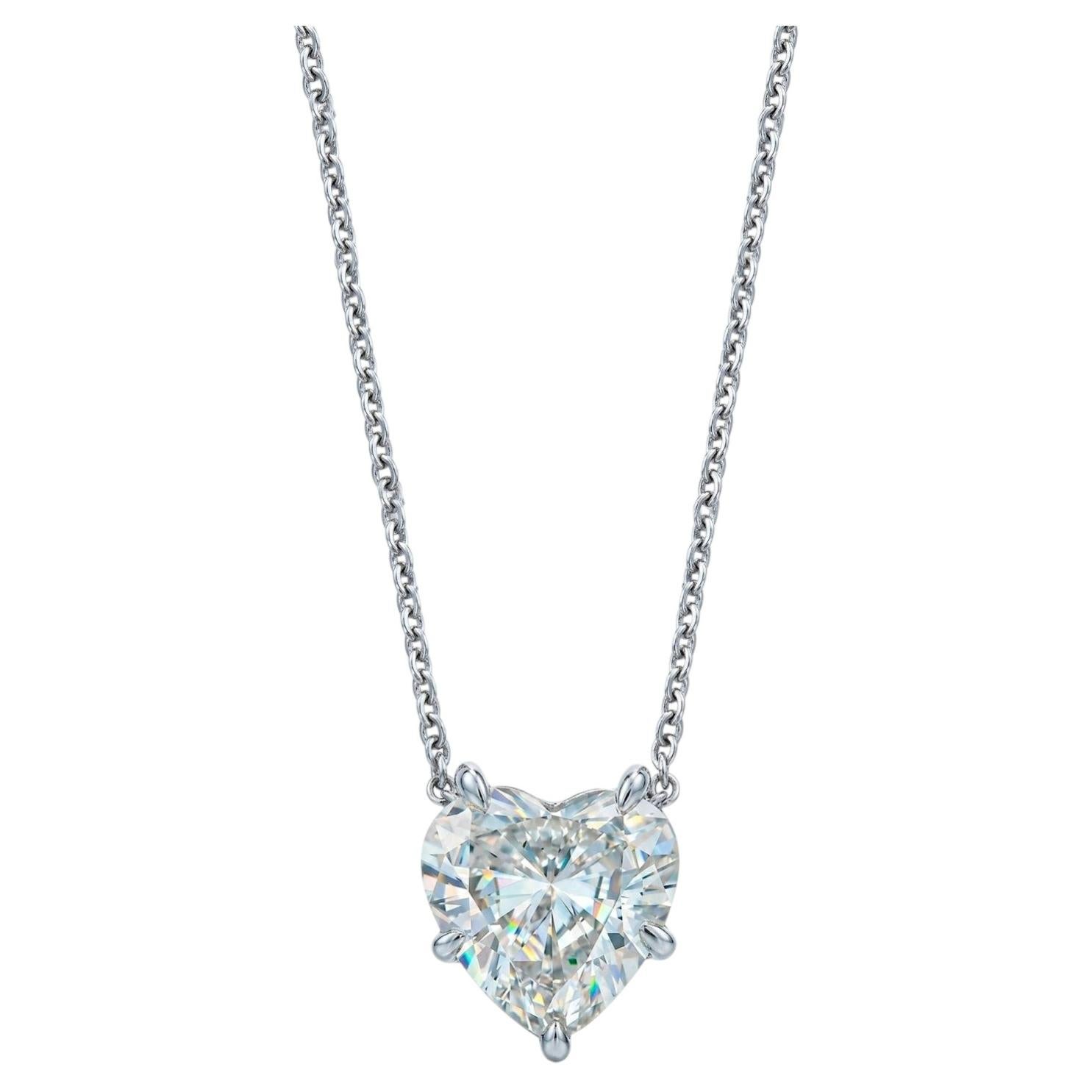 Collana con ciondolo con diamante a forma di cuore da 2,19 carati certificata GIA in oro bianco 14k