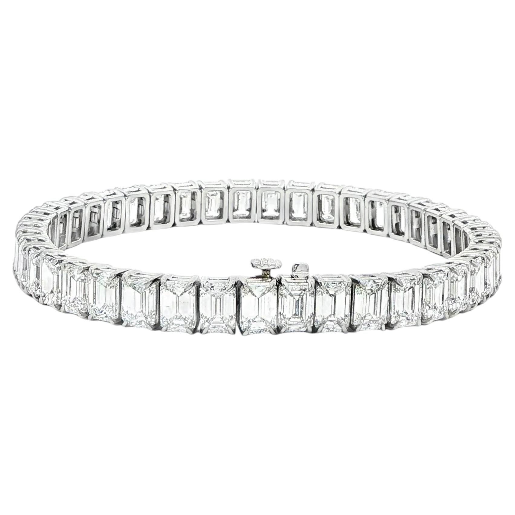 Bracciale tennis con diamanti taglio smeraldo certificati GIA, 21.98 CTW, in platino