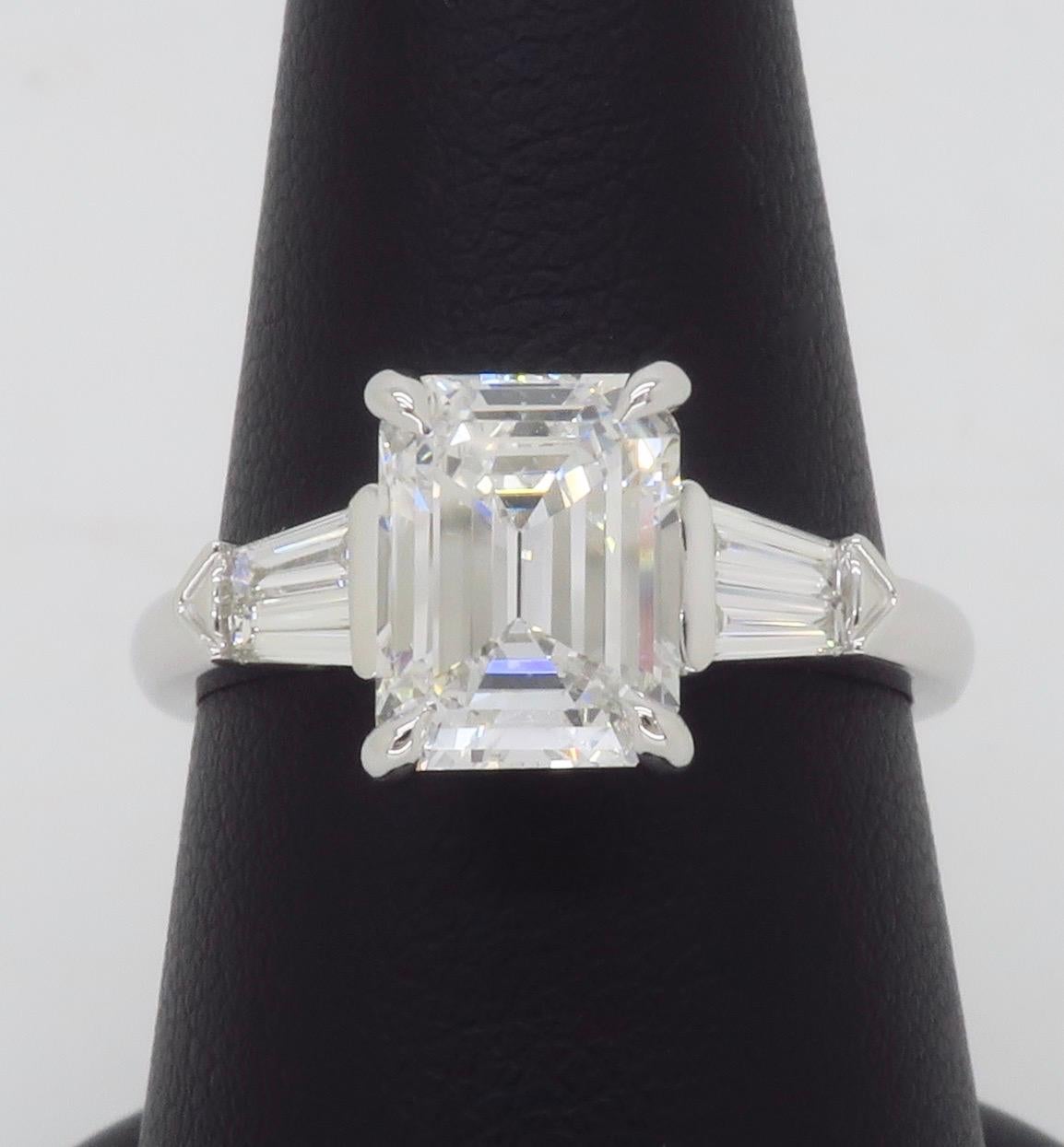 GIA Certified 2.19CTW Emerald Cut Diamond Engagement Ring For Sale 2