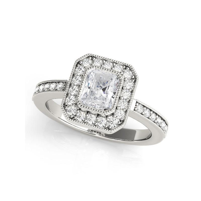 Taille radiant Certifié GIA 2.2 Carat Radiant Halo Milgrain  Bague en diamant en vente