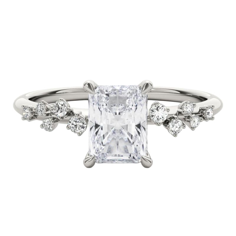 Anillo de diamantes de platino radiante en racimo de vides en espaldera de 2.2 quilates certificado por el GIA