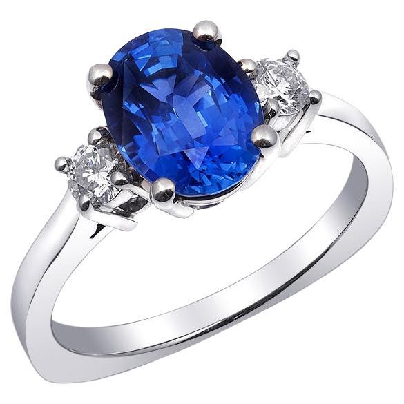 GIA Certified 2.20 Сarats Blue Sapphire Diamonds set in 14K White Gold Ring For Sale