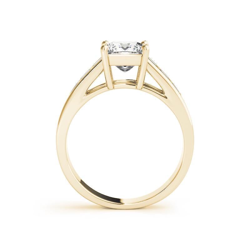 GIA Certified 2,20 Carat Princess Multi-Stone Cathedral Diamond Ring In condizioni Nuovo in vendita a New York, NY