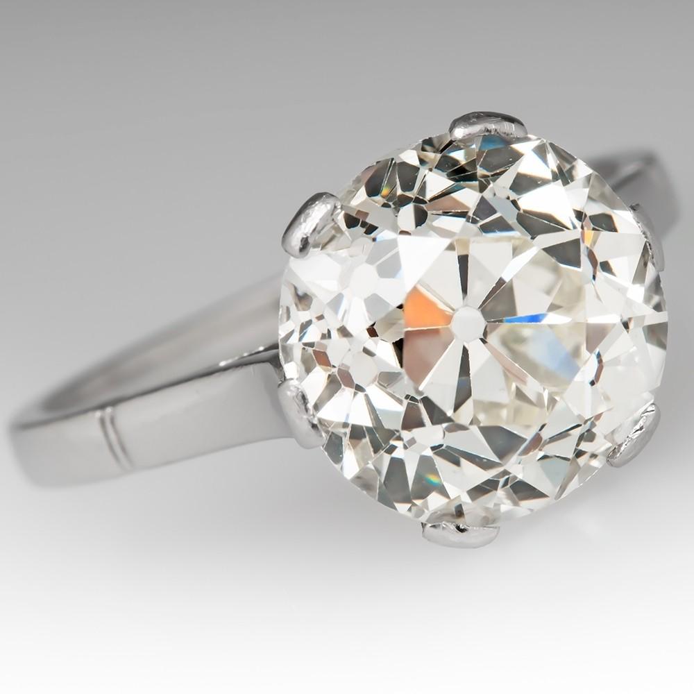 Ce diamant de taille européenne ancienne de 2,20 carats est d'une taille remarquable, d'une pureté exceptionnelle (VS2) et d'une brillance éblouissante ! Le diamant a une présence vraiment phénoménale, pleine d'étincelles vives et brillantes, d'un