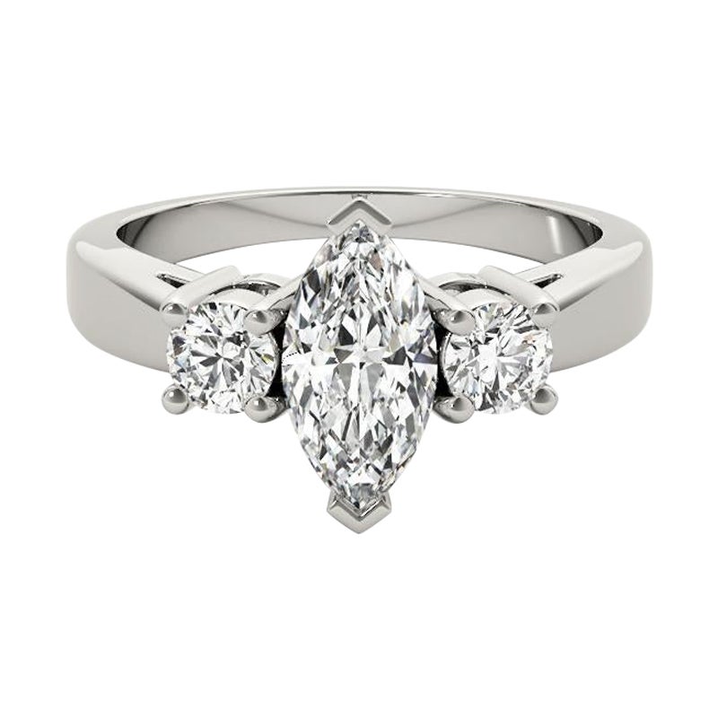 GIA Certified 2,21 Carati Marquise Three-Stone Anniversary Diamond Ring