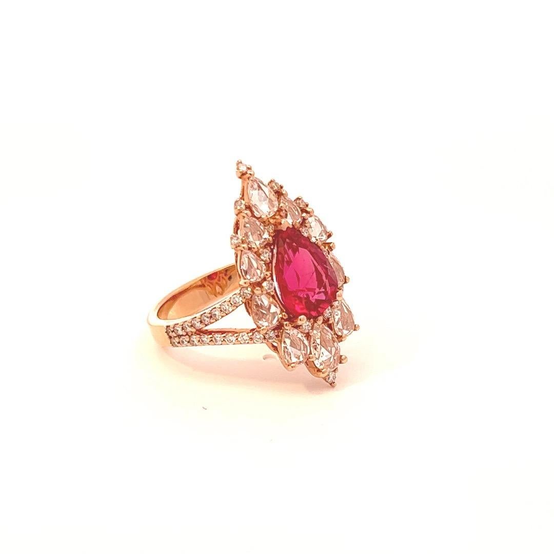 Bague en rubis de Winza de 2,21 carats et diamants en forme de poire, certifiés GIA en vente 3