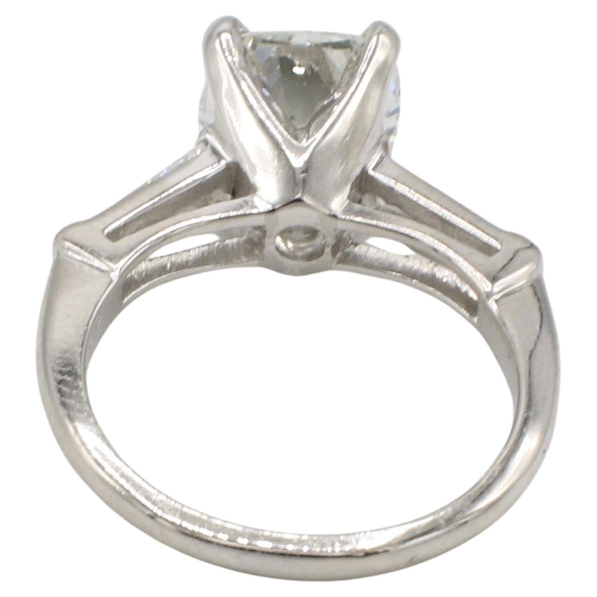 Taglio cuscino GIA Certified 2.22 Carat H SI2 Cushion Natural Diamond Platinum Engagement Ring in vendita