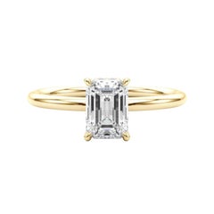 GIA Certified 2,22 Carat Hidden Halo Emerald Anello con diamanti in oro giallo 18K