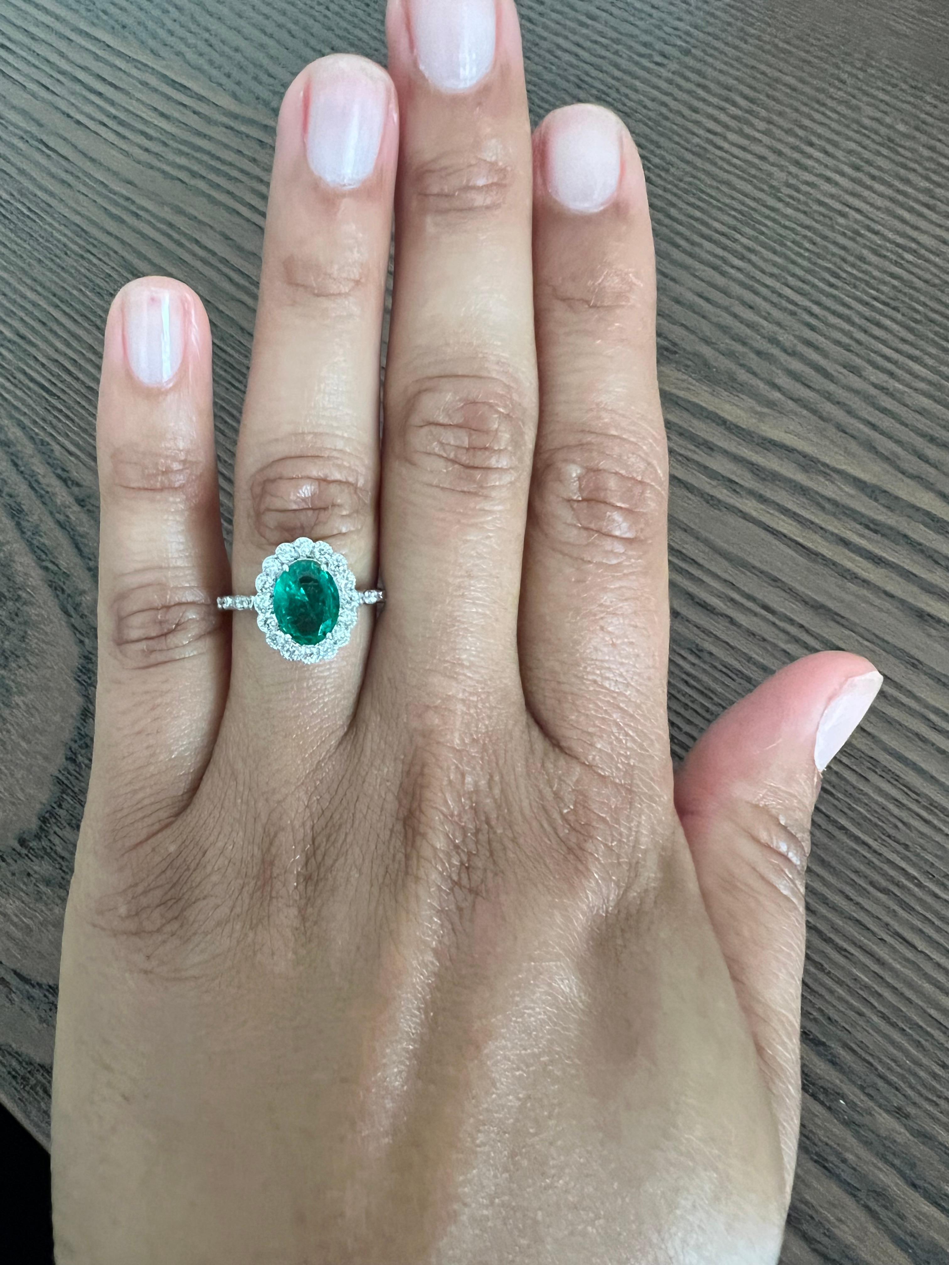 GIA Certified 2.22 Carat Natural Emerald Diamond White Gold Engagement Ring In New Condition In Los Angeles, CA