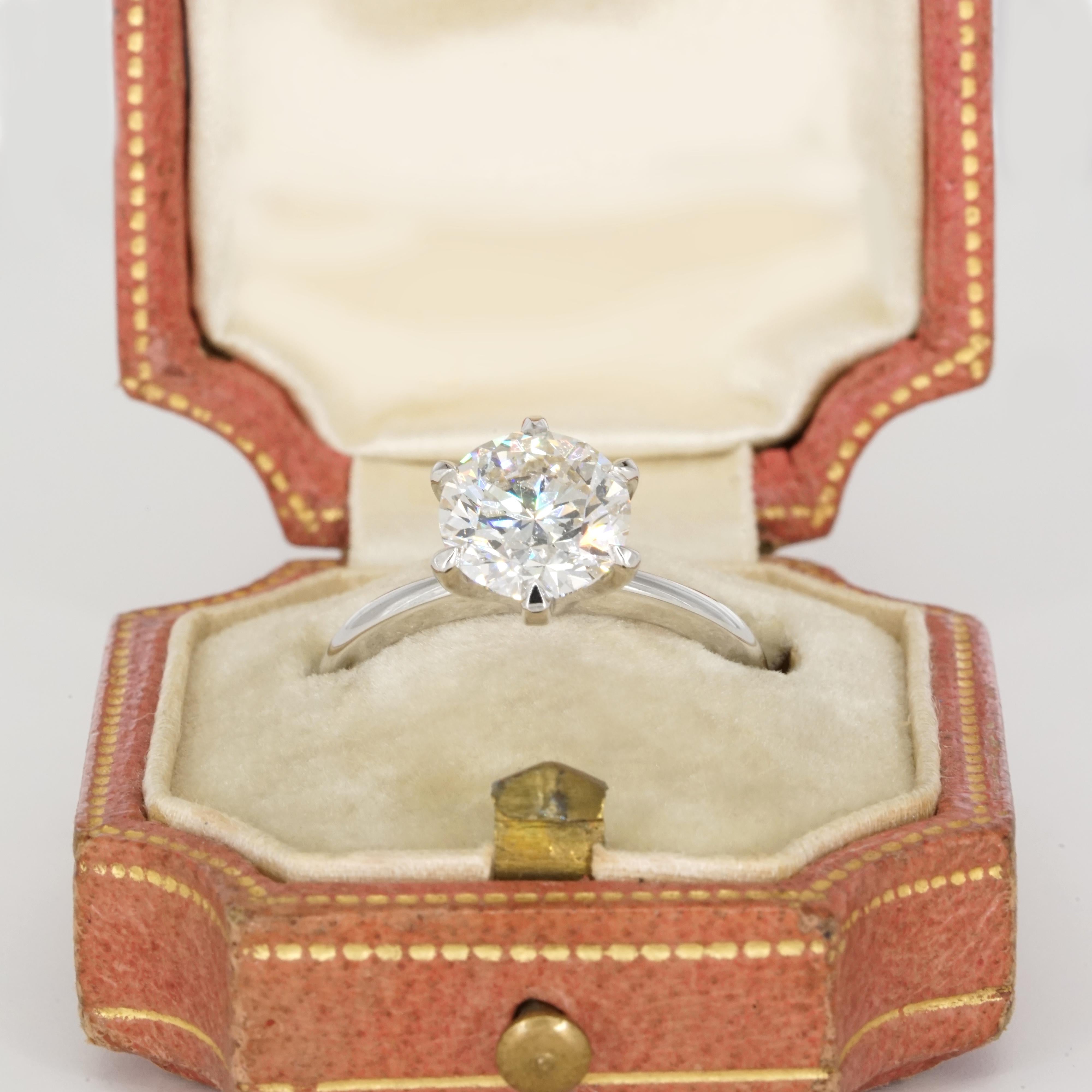 Contemporary GIA Certified 2.23 Carat Platinum Round Brilliant Cut Diamond Engagement Ring For Sale