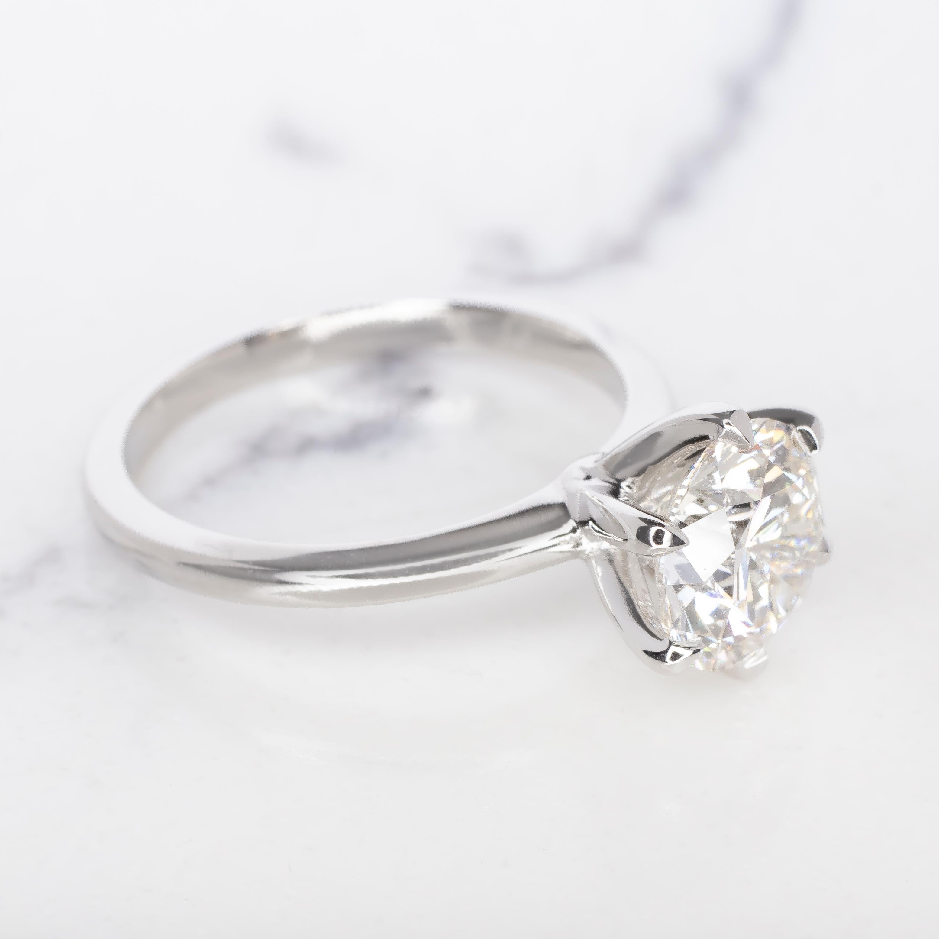 Contemporary GIA Certified 2.23 Carat Platinum Round Brilliant Cut Diamond Engagement Ring For Sale