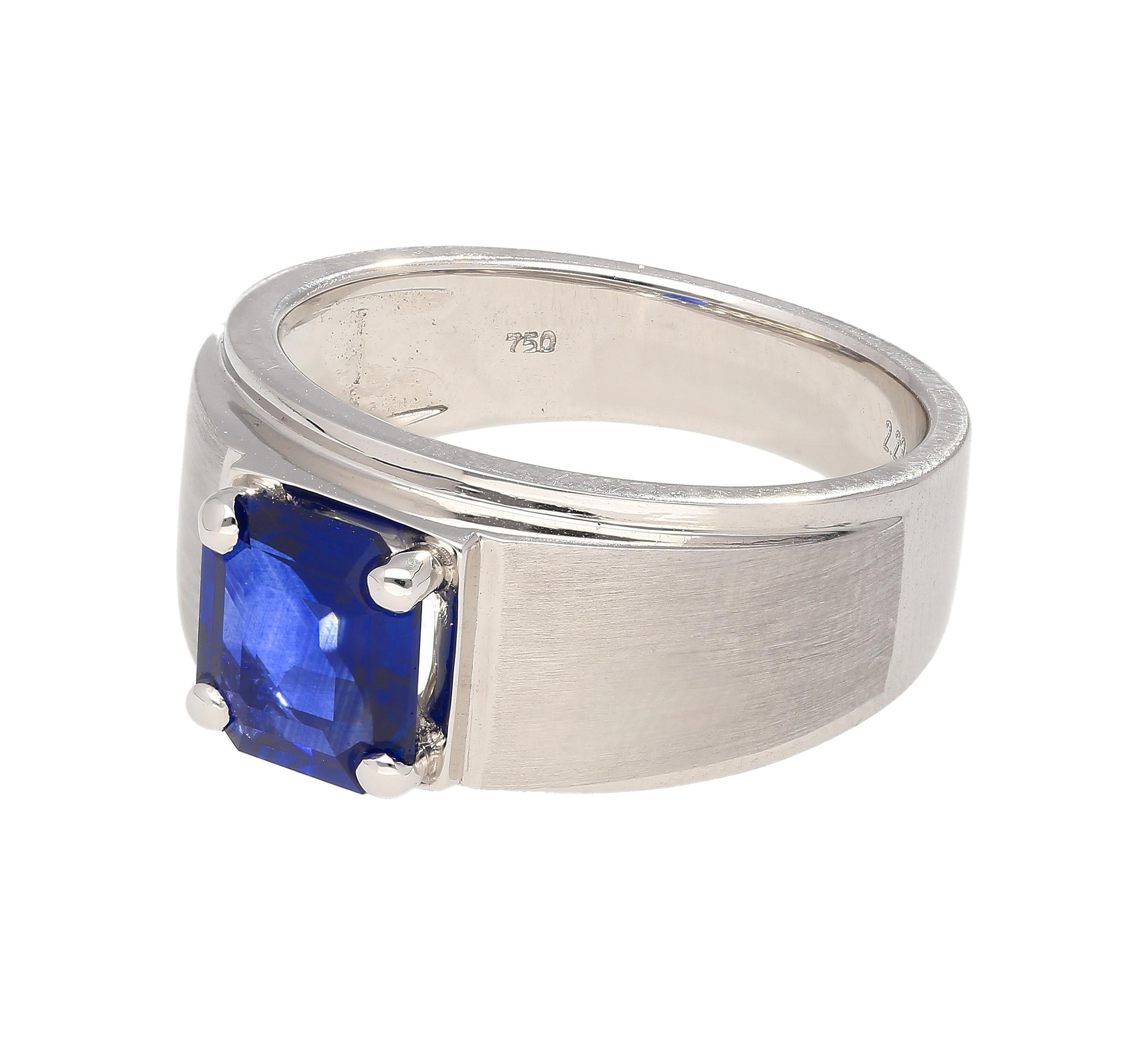 GIA Certified 2.23 Carat Sri Lanka Blue Sapphire Men's Ring For Sale 3