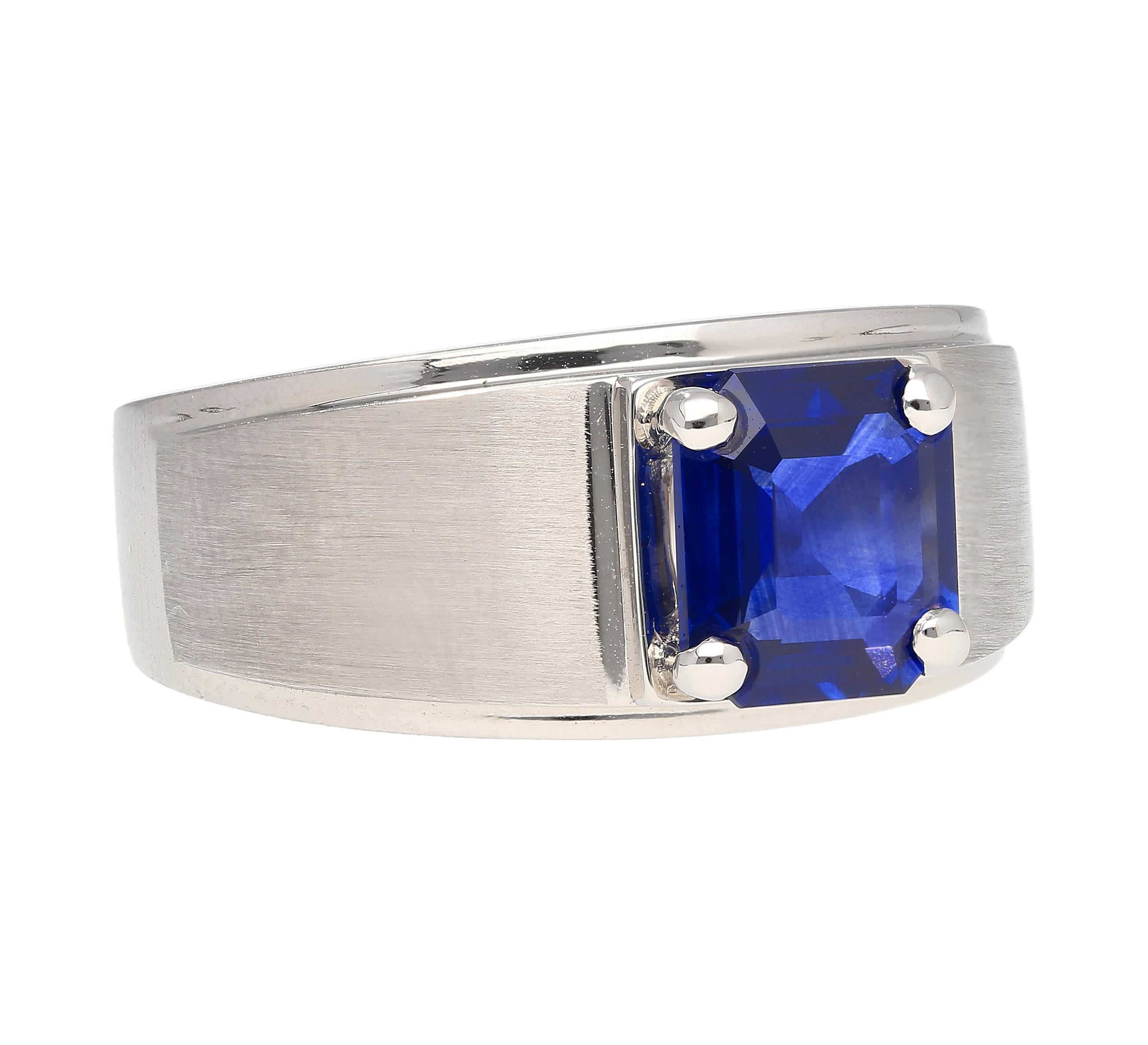 GIA Certified 2.23 Carat Sri Lanka Blue Sapphire Men's Ring For Sale 4
