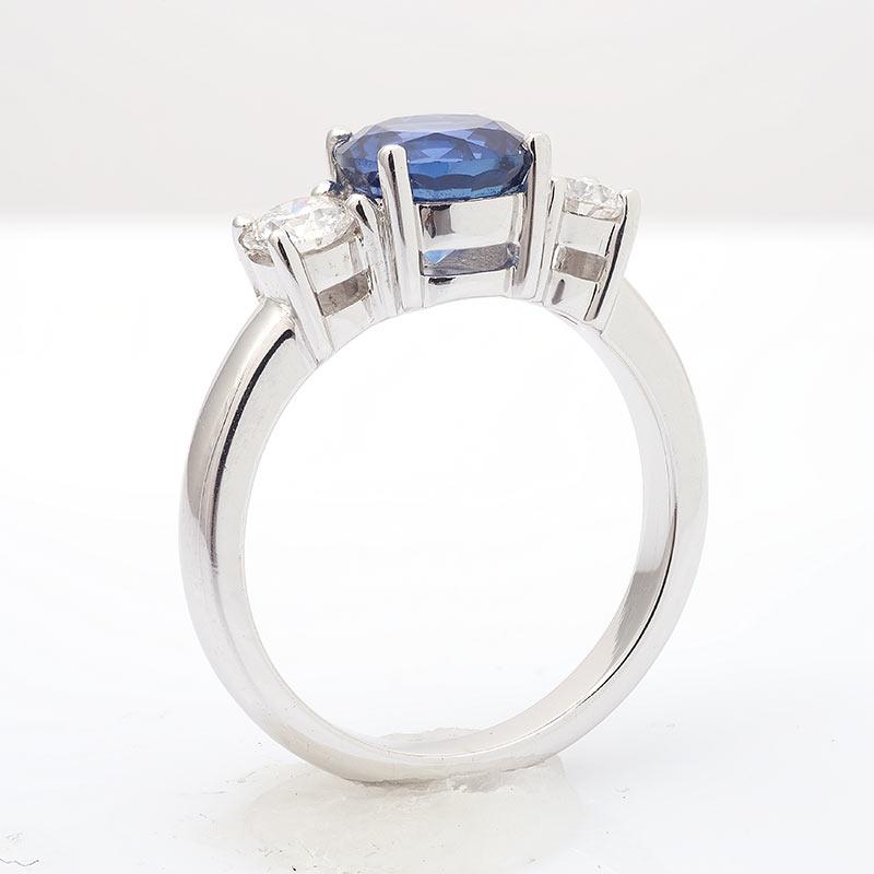 Mixed Cut GIA Certified 2.23 Carats Blue Sapphire Diamonds set in 18K White Gold Ring For Sale