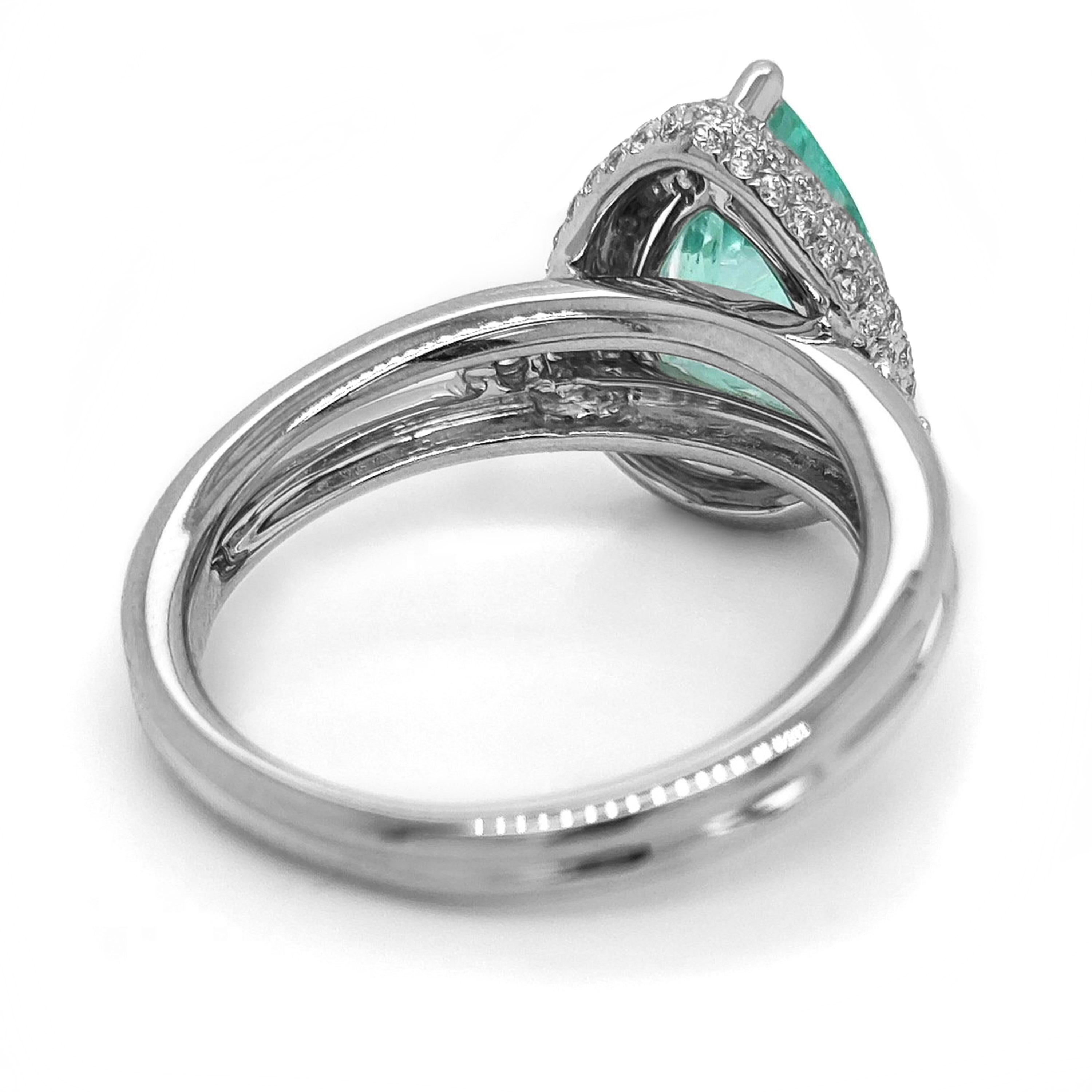 1 gemma di tormalina Paraiba: 1,84 carati
Tormalina Paraiba naturale, verde bluastro
119 diamanti bianchi: 0,4 Carati
Metallo: Oro bianco 18K, 5,88  Grammi

Certificato GIA # 5231466783

