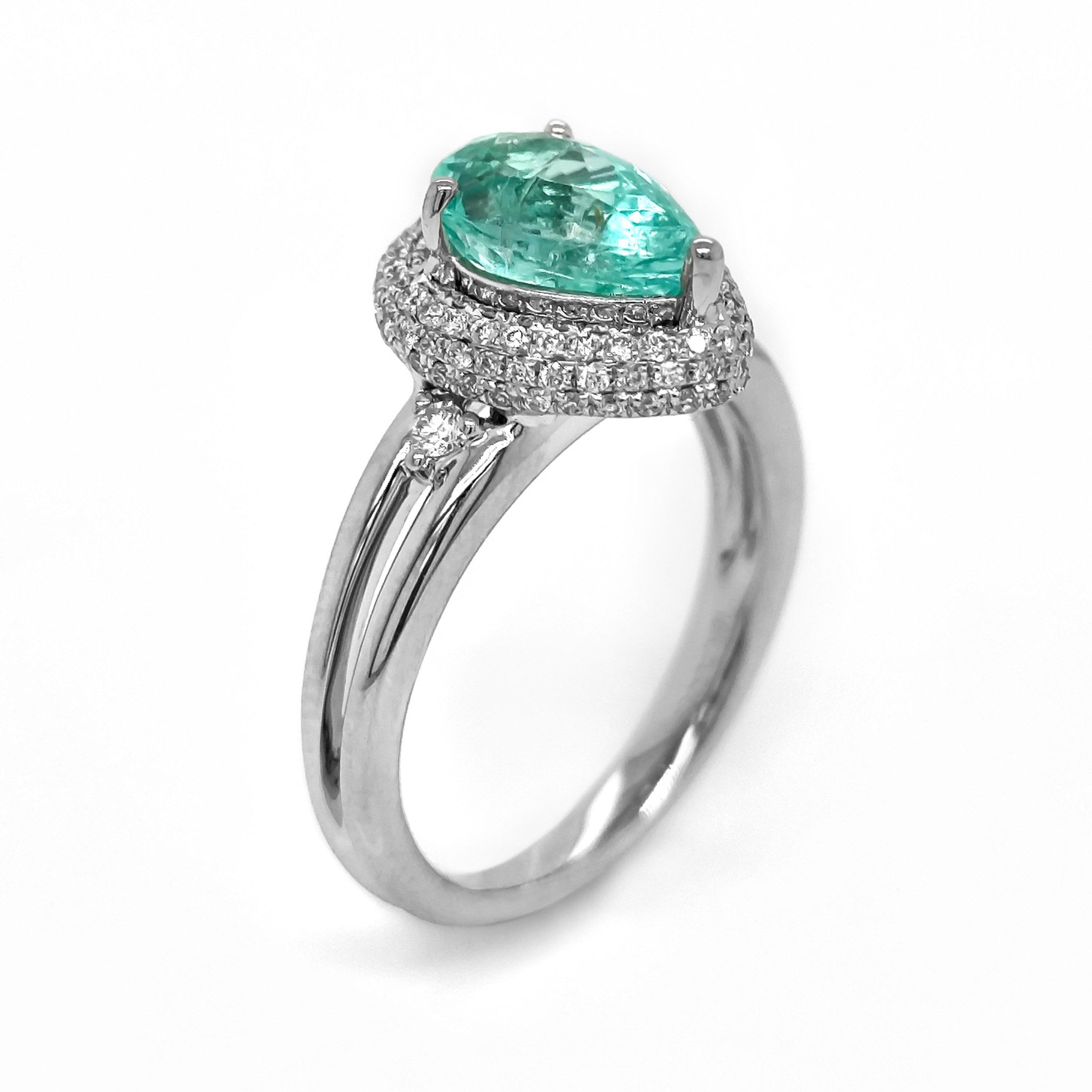 Taglio misto Anello in oro bianco con tormalina Paraiba e diamanti certificato GIA da 2,24 carati in vendita