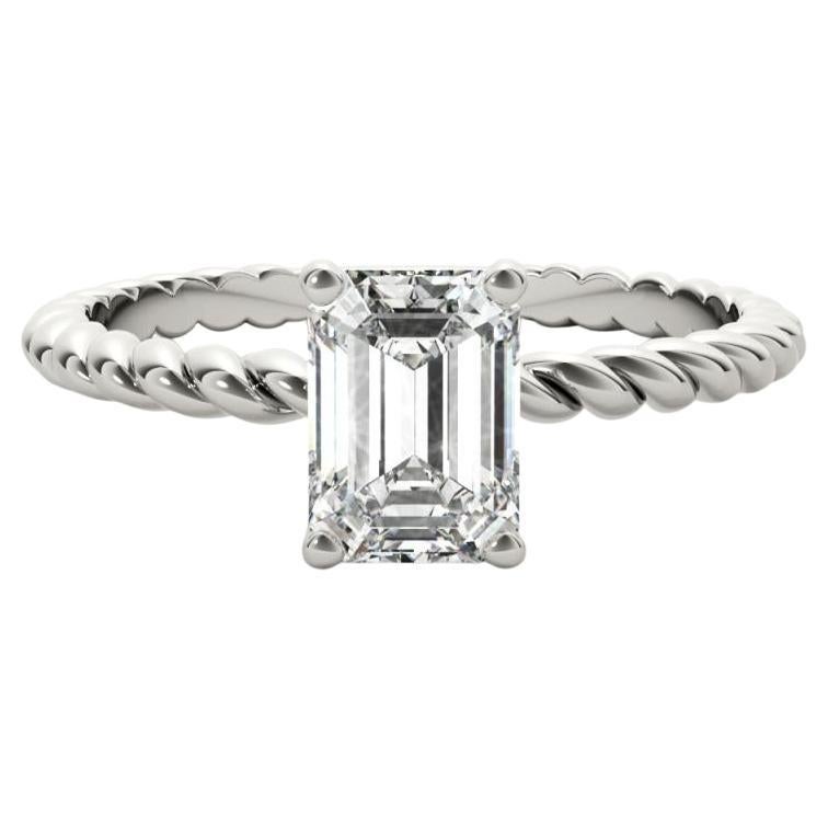 GIA Certified 2.24 Carat Twisted Band Emerald Solitaire Diamond Ring in vendita