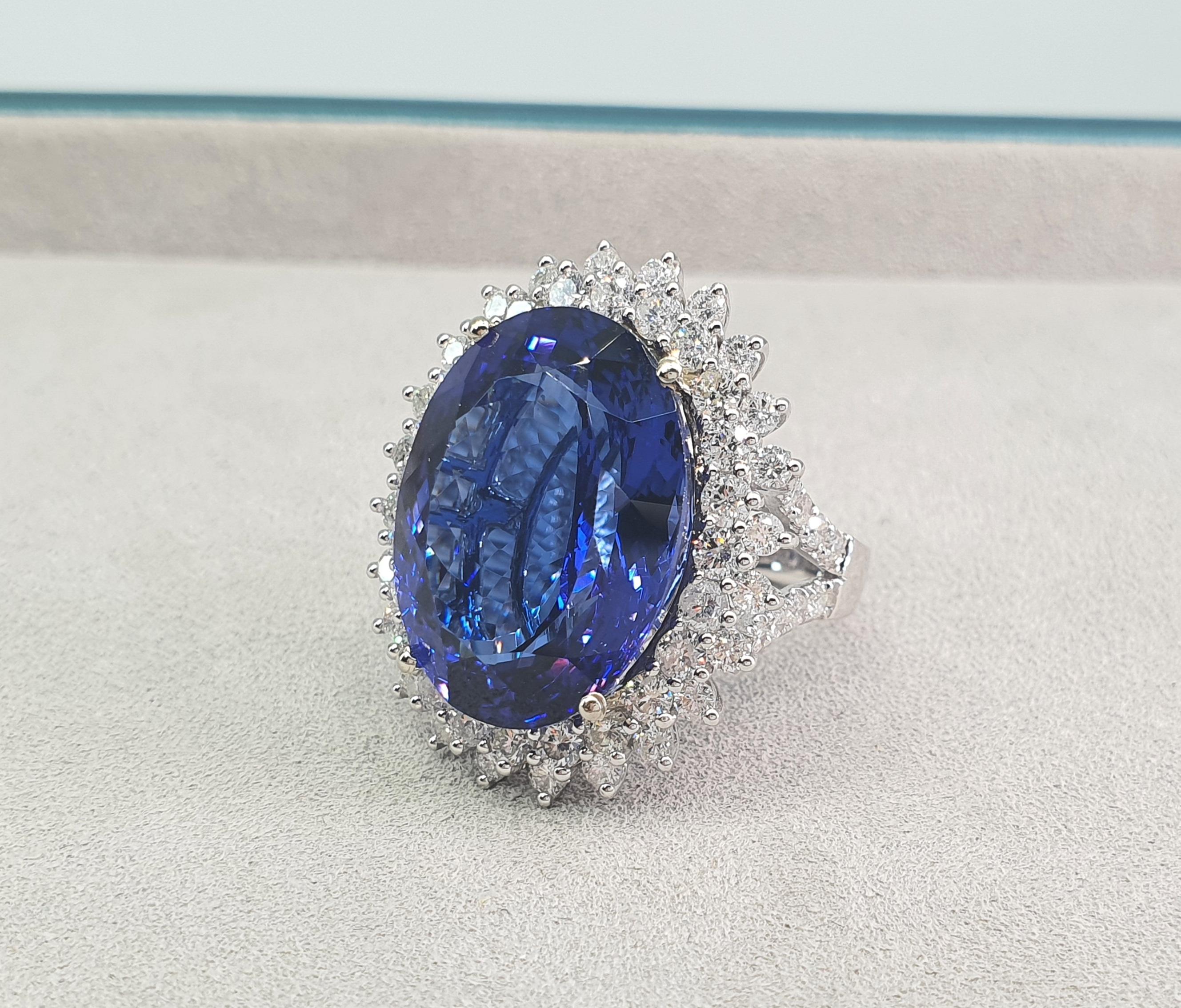 GIA-zertifizierter 22,43 Karat Tansanit Diamant Weißgold Ring (Ovalschliff) im Angebot