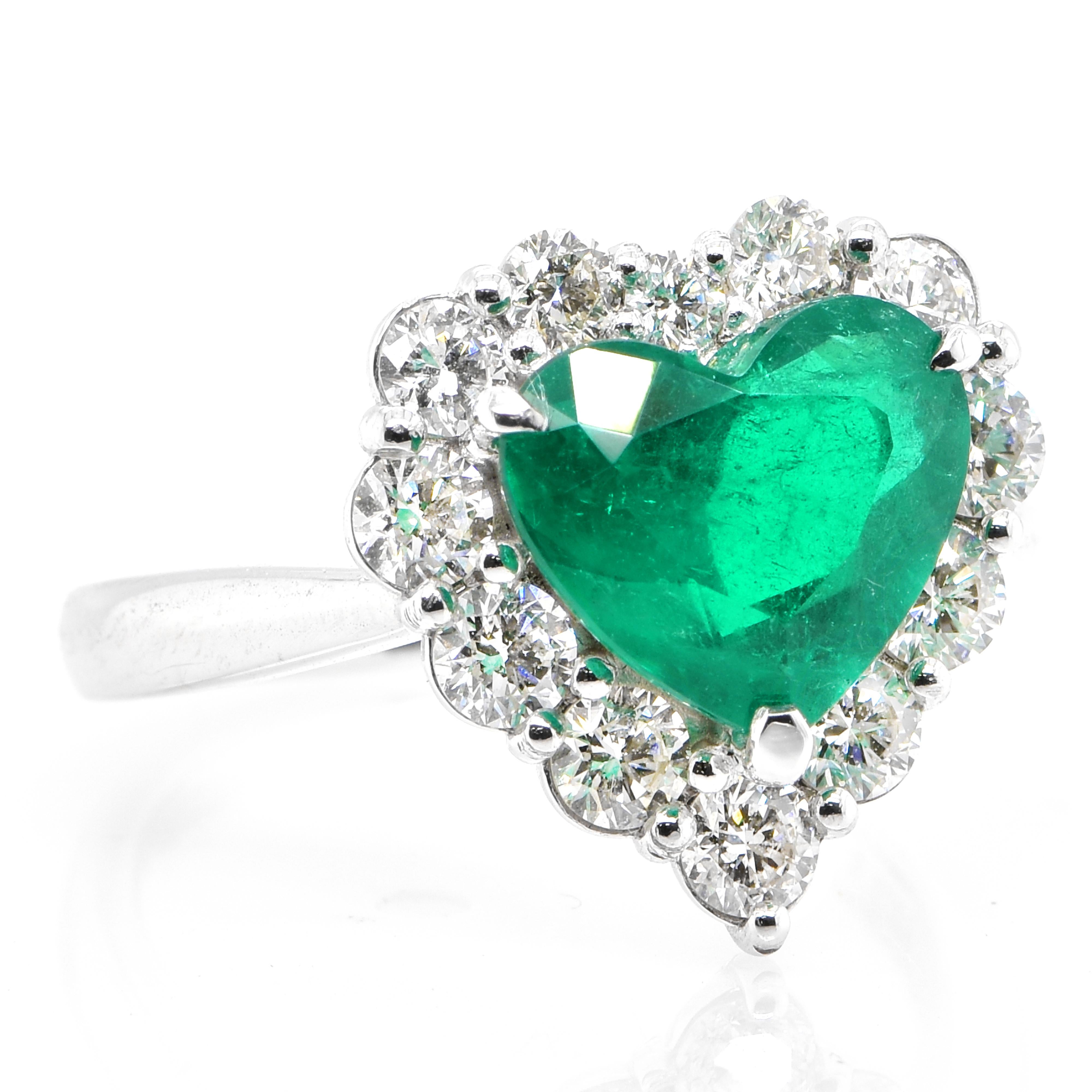 Modern GIA Certified 2.25 Carat Heart Shape Colombian Emerald Ring Set in Platinum For Sale