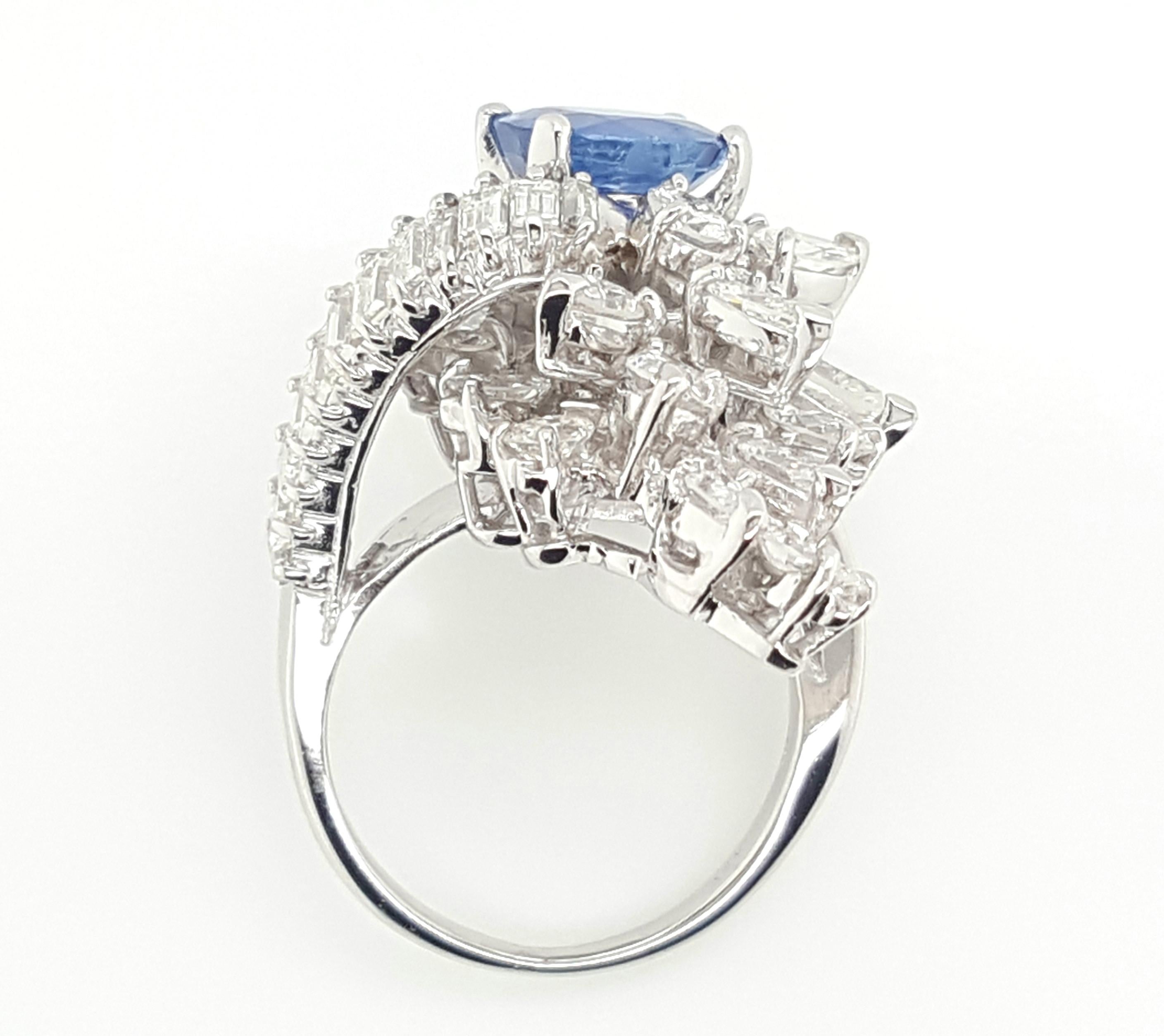 Women's or Men's GIA Certified 2.26 Carat Burma Sapphire Diamond Platinum Cocktail Ring