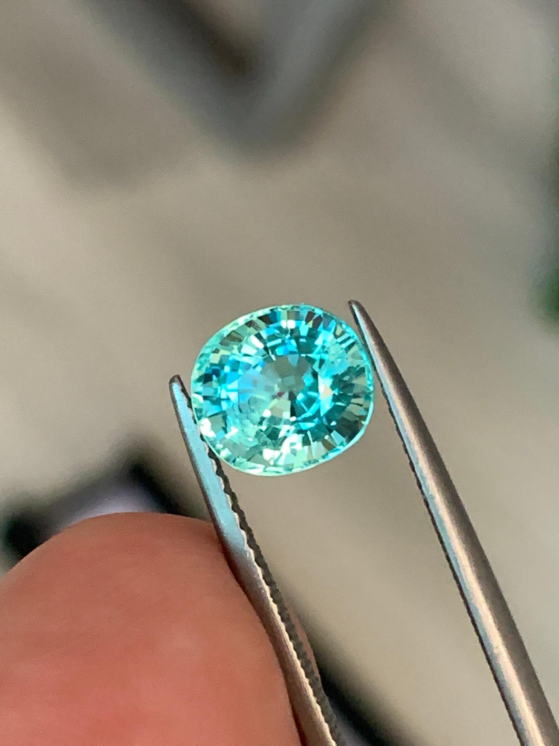 GIA Certified 2.26 Cts Natural Premium Quality Paraiba Tourmaline For Sale 1