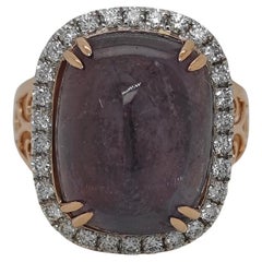 Anillo de oro rosa con zafiro y diamante blanco de 22,60 quilates certificado por el GIA