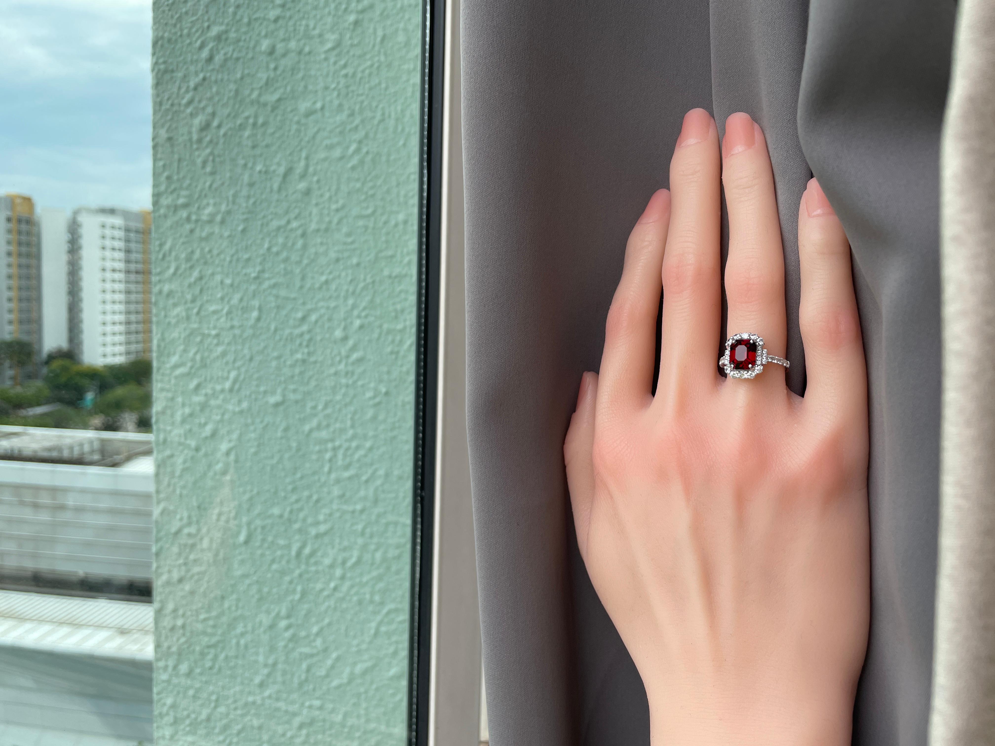 Art Deco GIA certified 2.26Ct Red Spinel Ring with Natural Diamonds in 18k solid gold For Sale