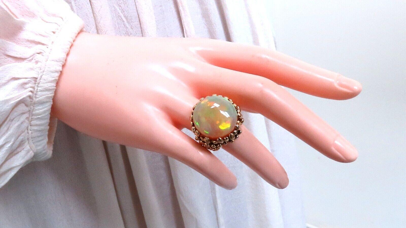 GIA Certified 22.85ct natural cabochon opal ring 18Kt Gold In New Condition For Sale In New York, NY