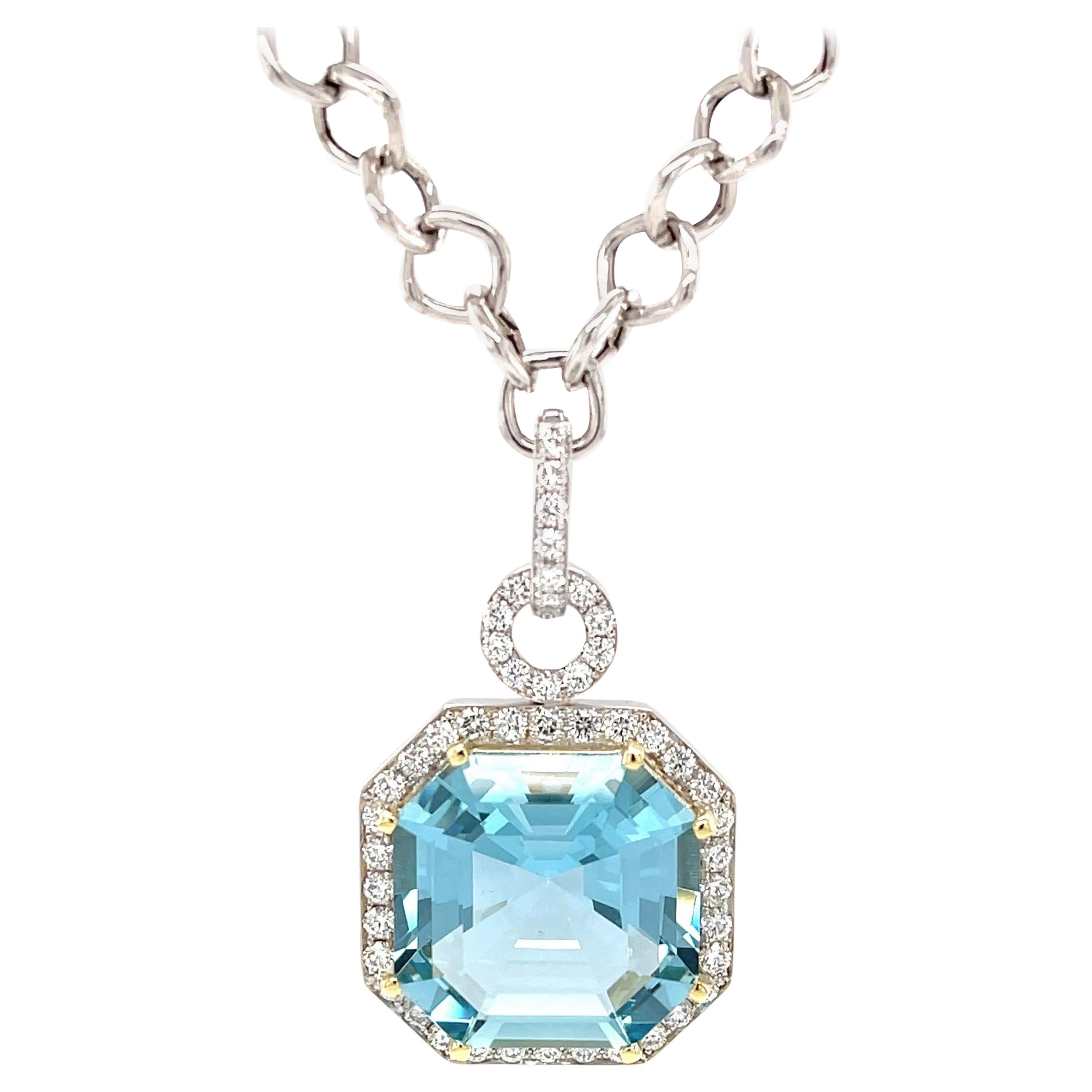 Collar de Aguamarina y Diamantes de Oro Blanco y Amarillo de 23 Quilates Certificado GIA en venta