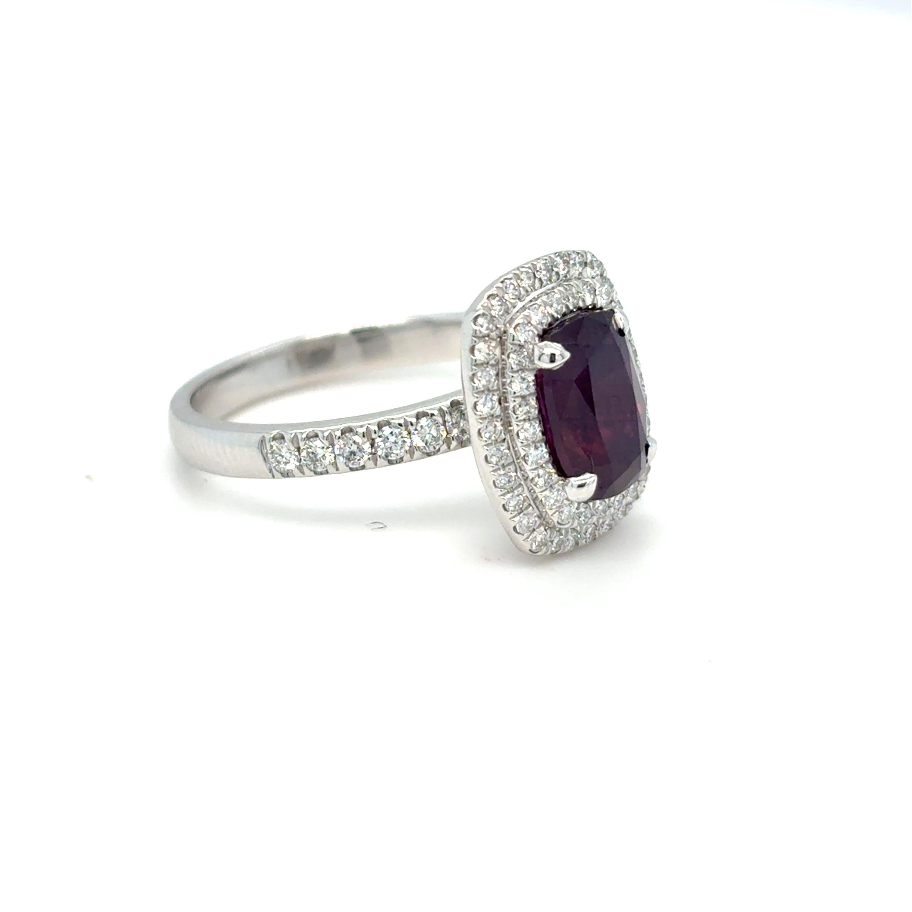 GIA Certified 2.30 Carat Cushion Cut Unheated Kashmir Sapphire Diamond Ring In New Condition For Sale In Trumbull, CT